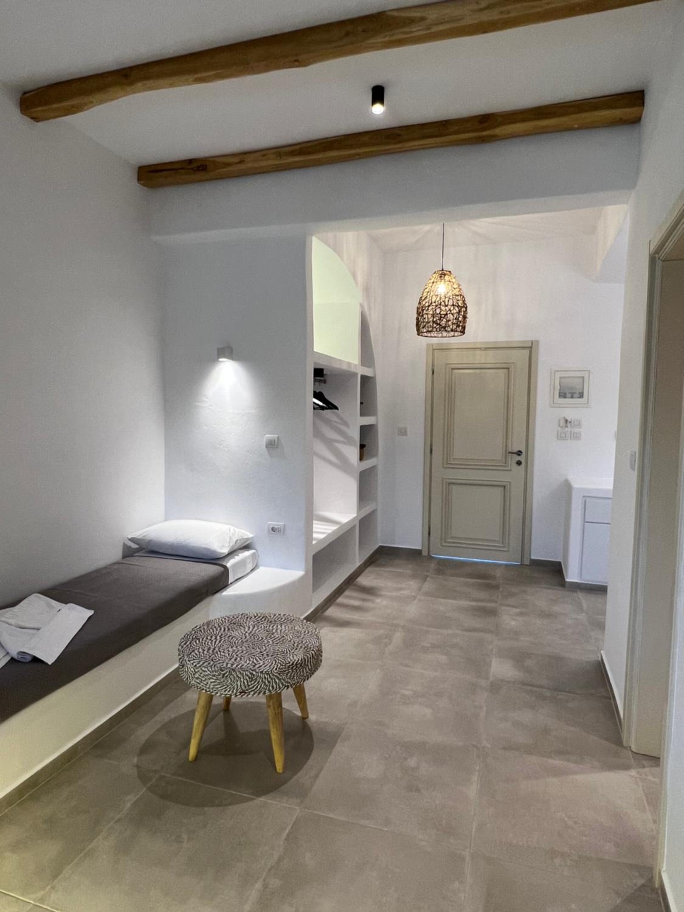 Deluxe Double Room with Side Sea View