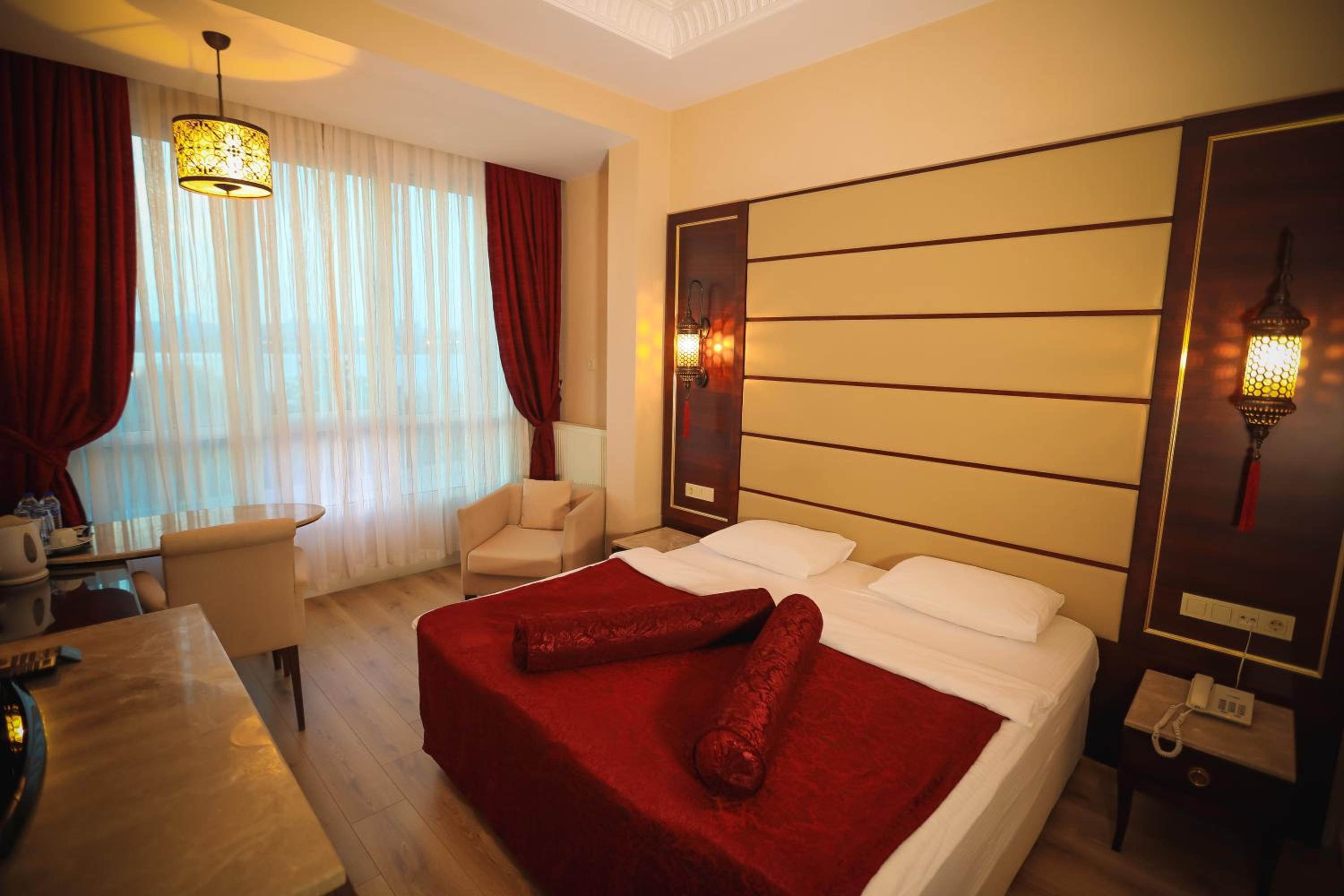 Double or Twin Room with Garden View - Photo 1