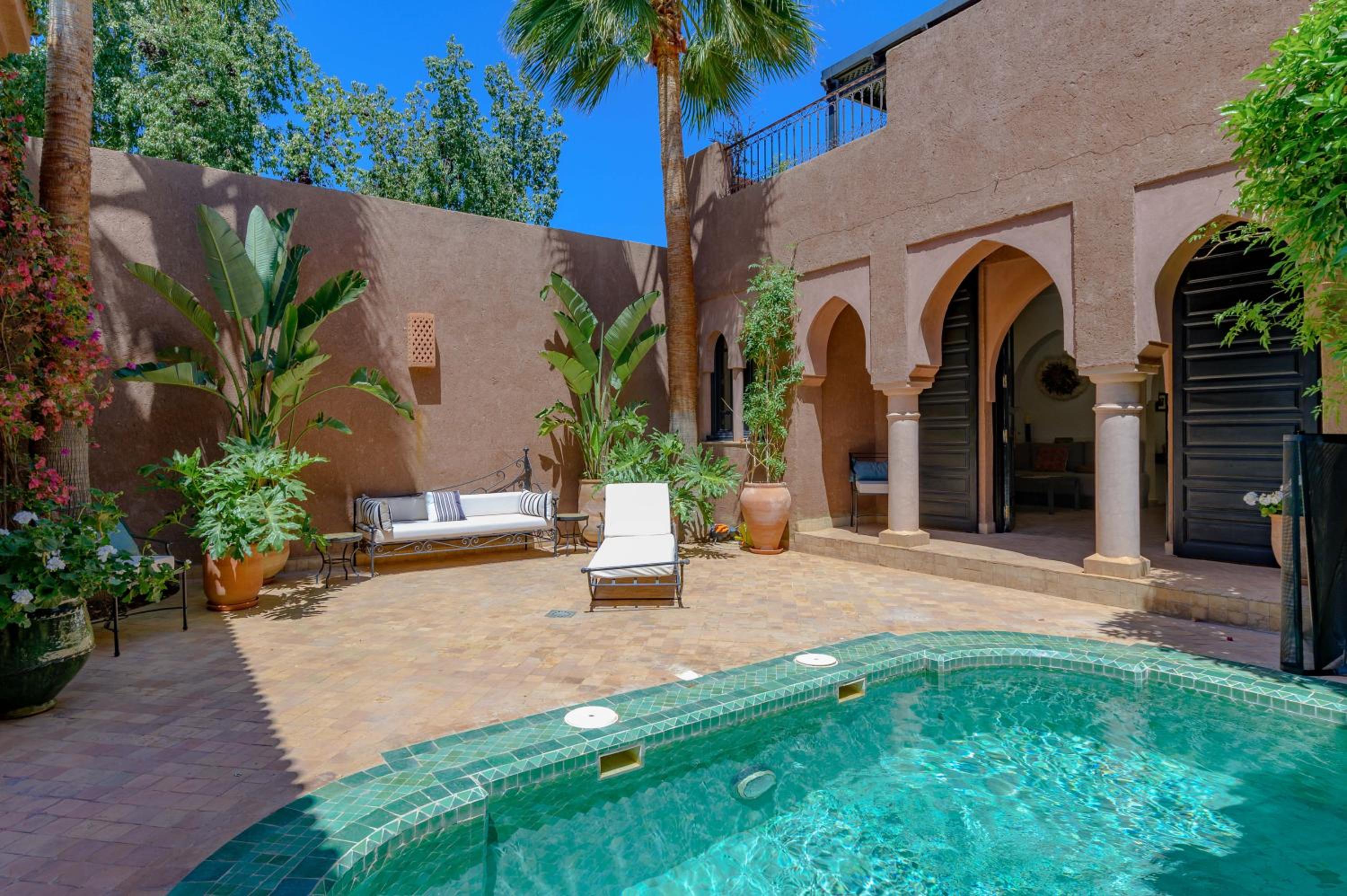 Three-Bedroom Villa with Private Pool - Photo 14