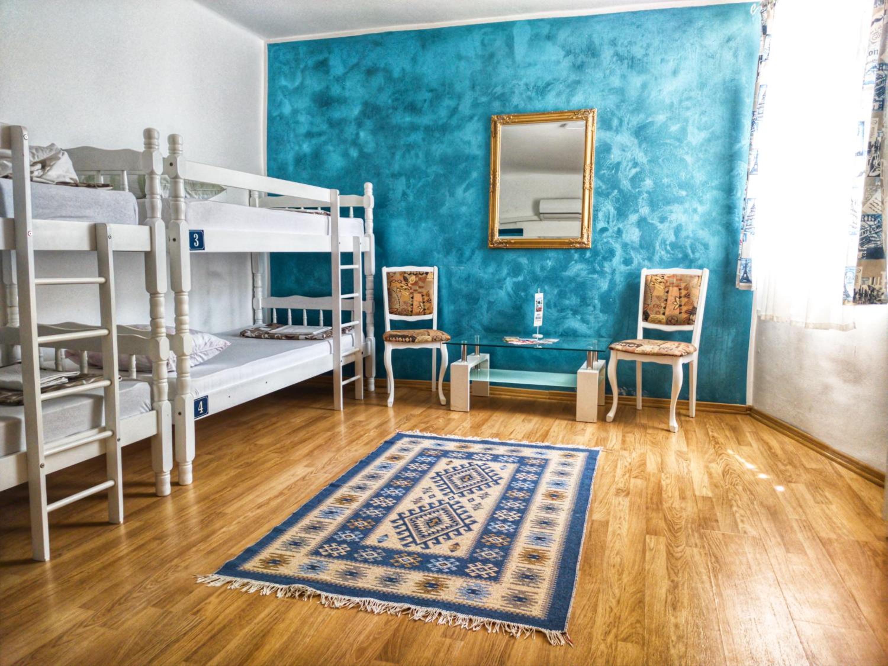 6-Bed Mixed Dormitory Room photo 1