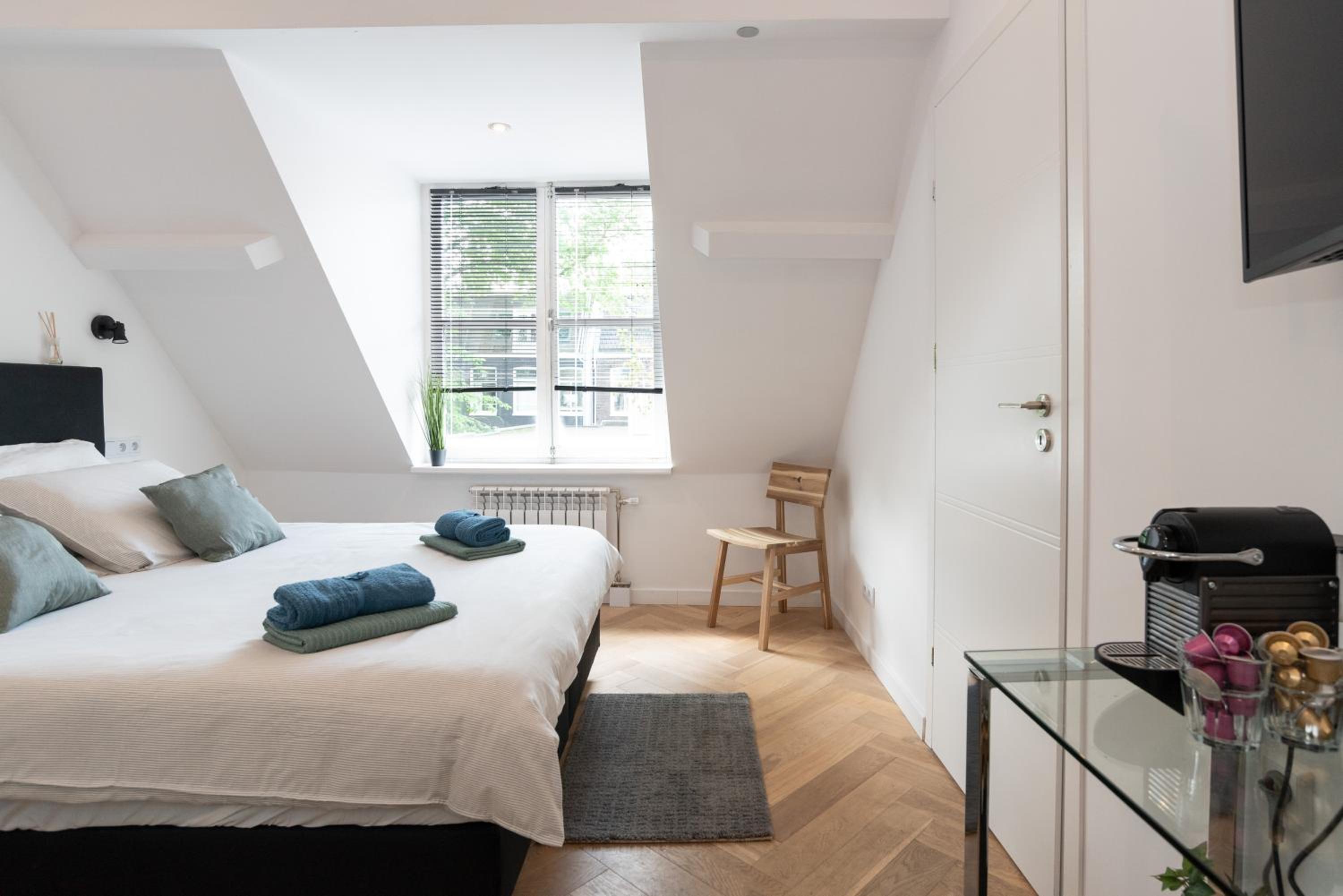 Deluxe Double Room with Shower photo 1
