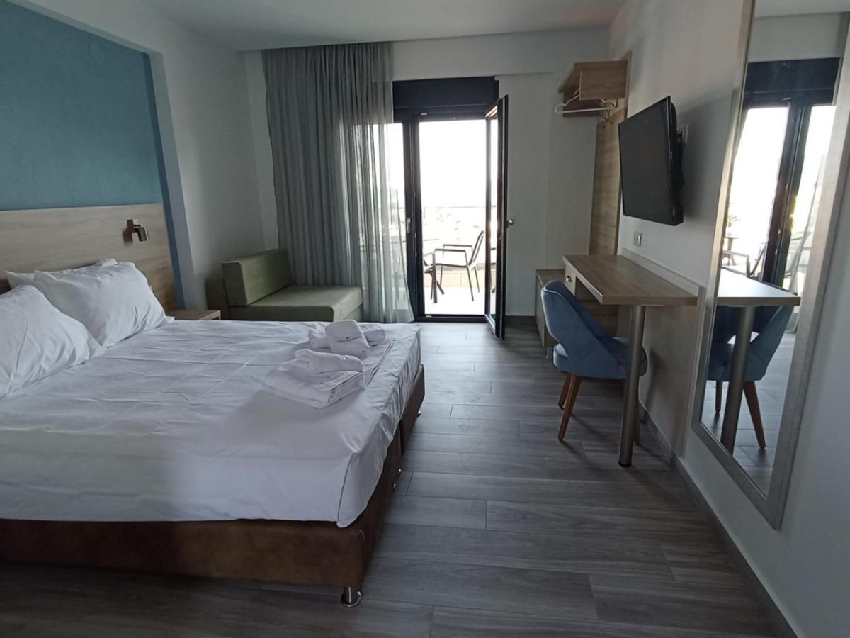Triple Room with Sea View