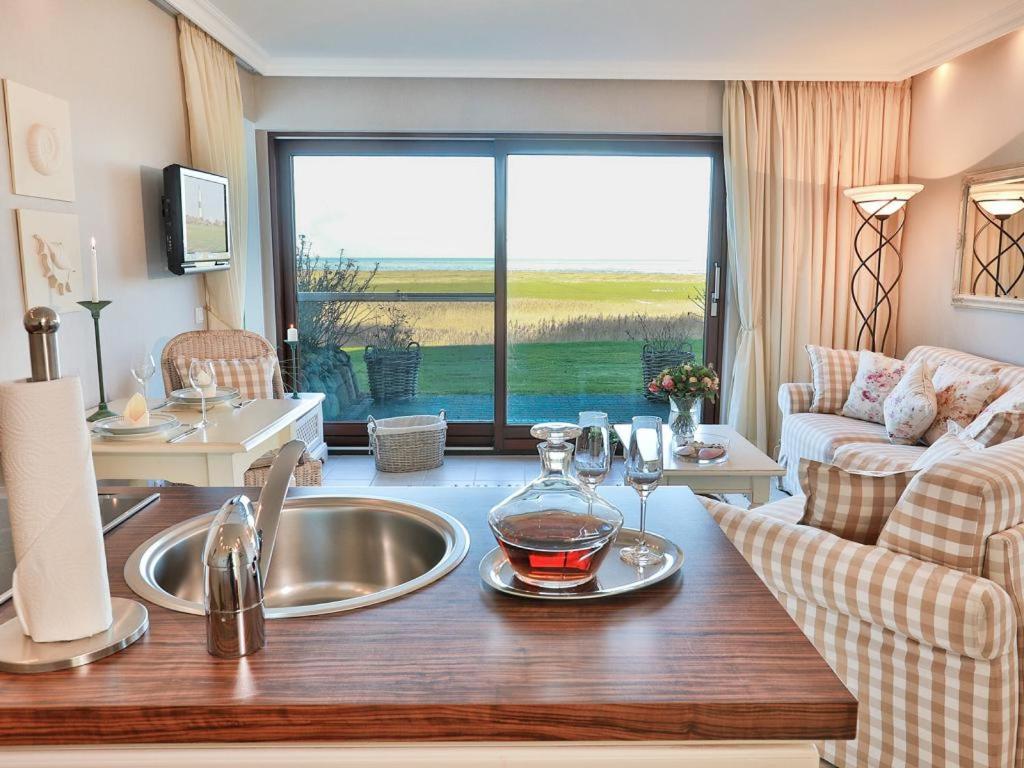 Apartment With Sea View photo 1
