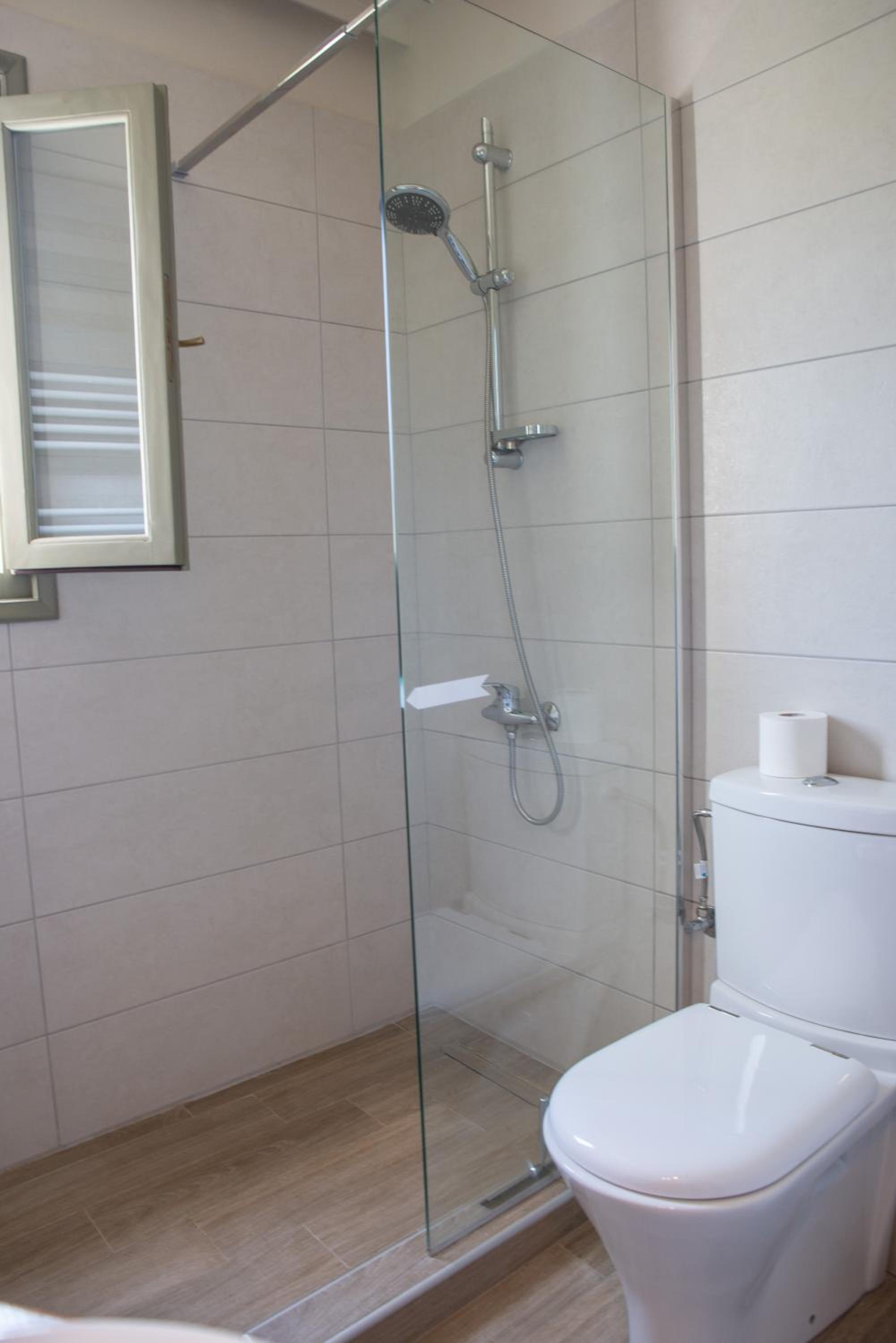 Comfort Quadruple Room - Photo 7