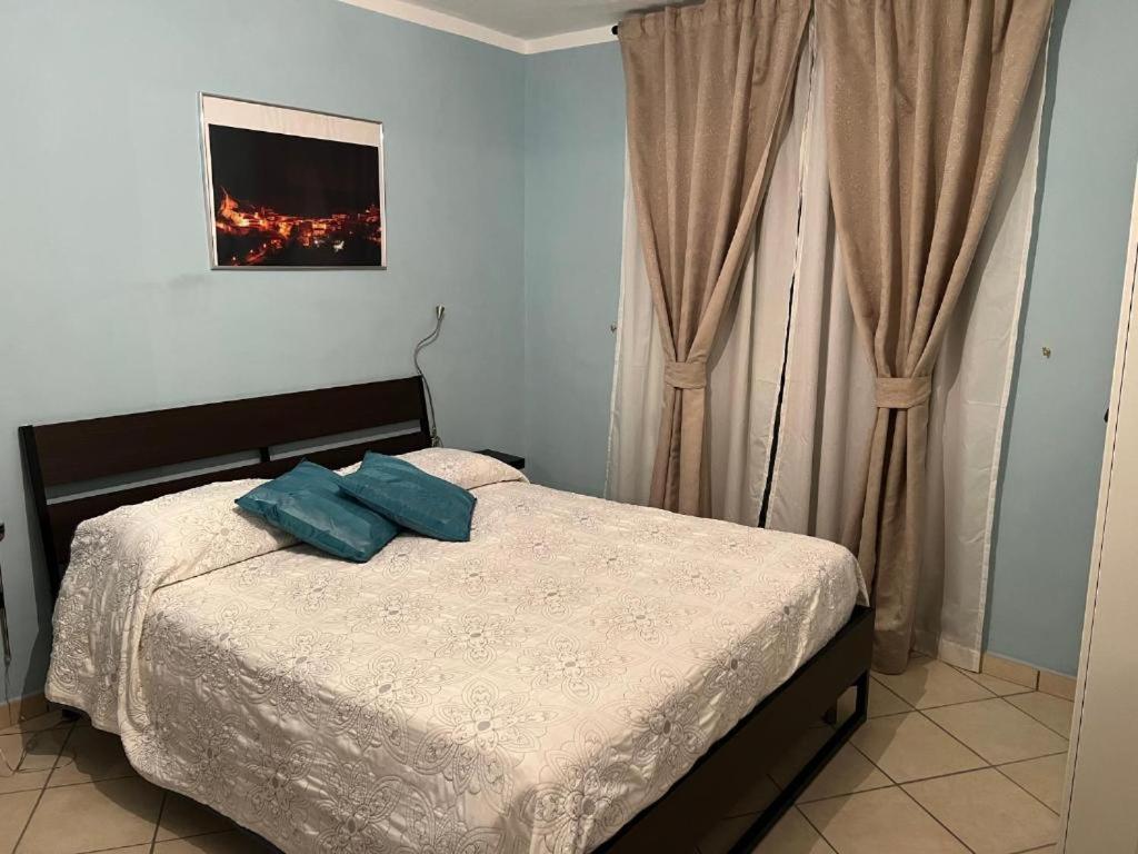 One-Bedroom House - Photo 6