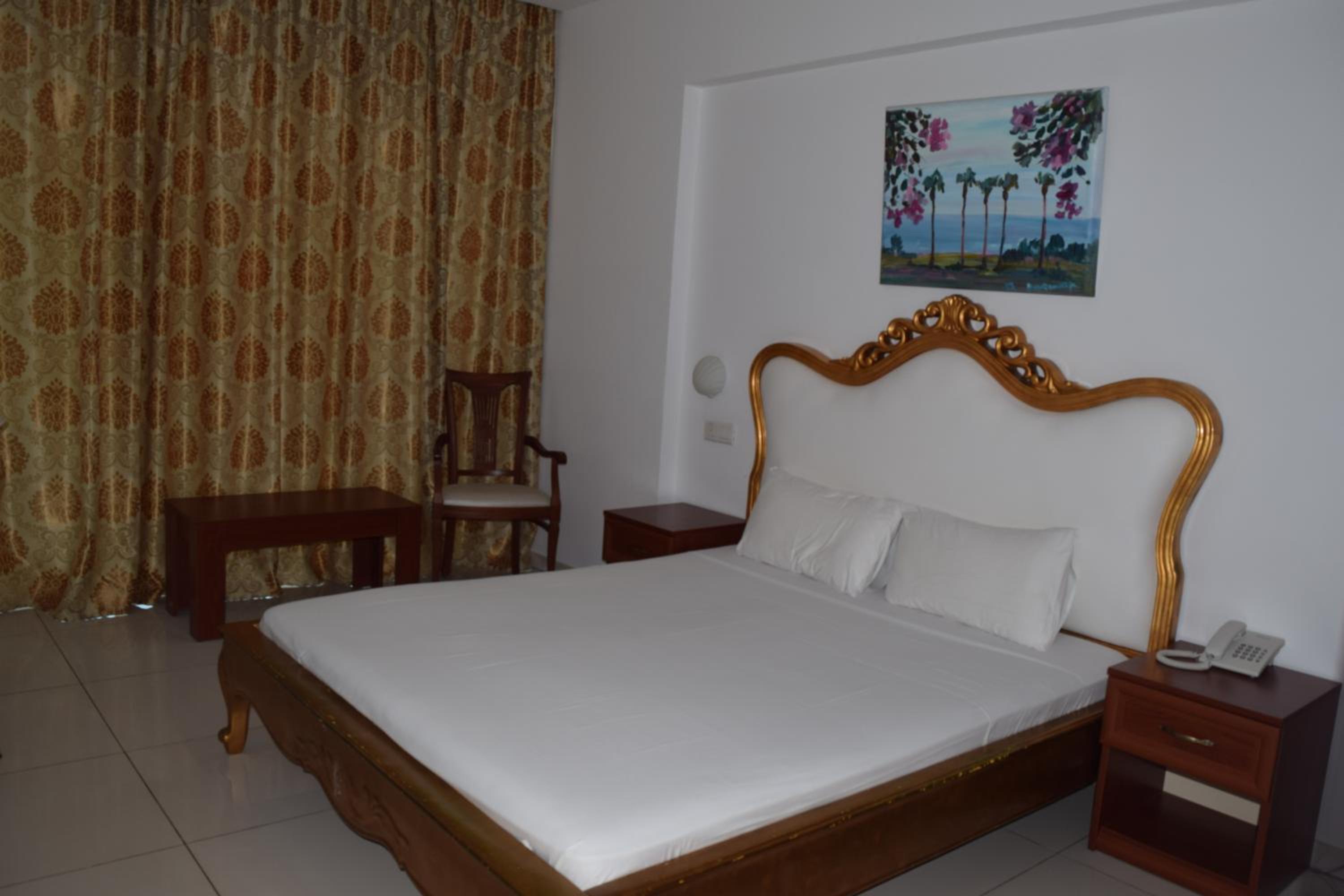 Superior Room with Sea View - Photo 8