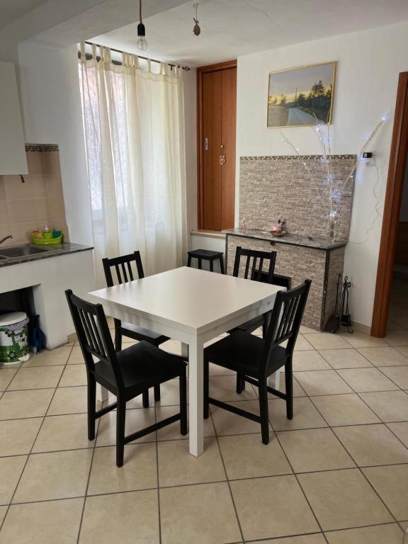 One-Bedroom House - Photo 3
