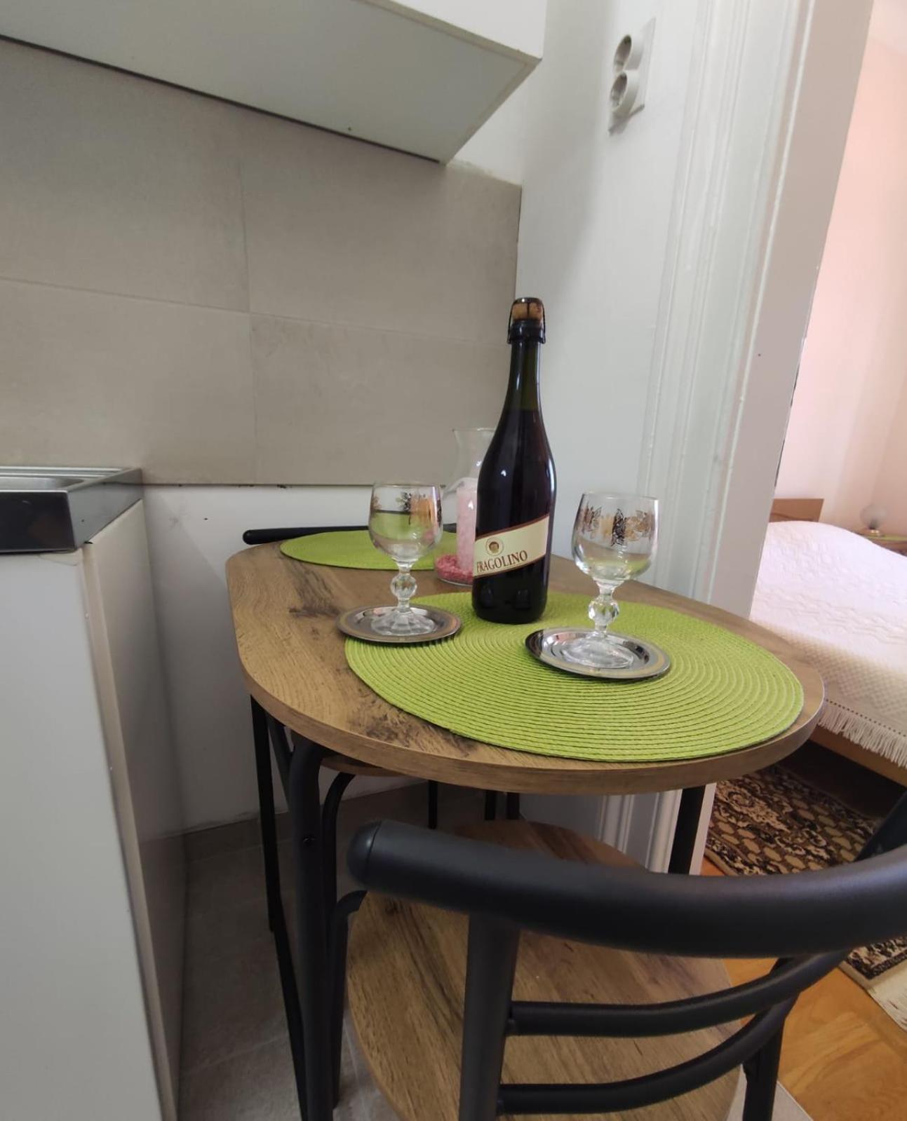 One-Bedroom Apartment - Photo 26