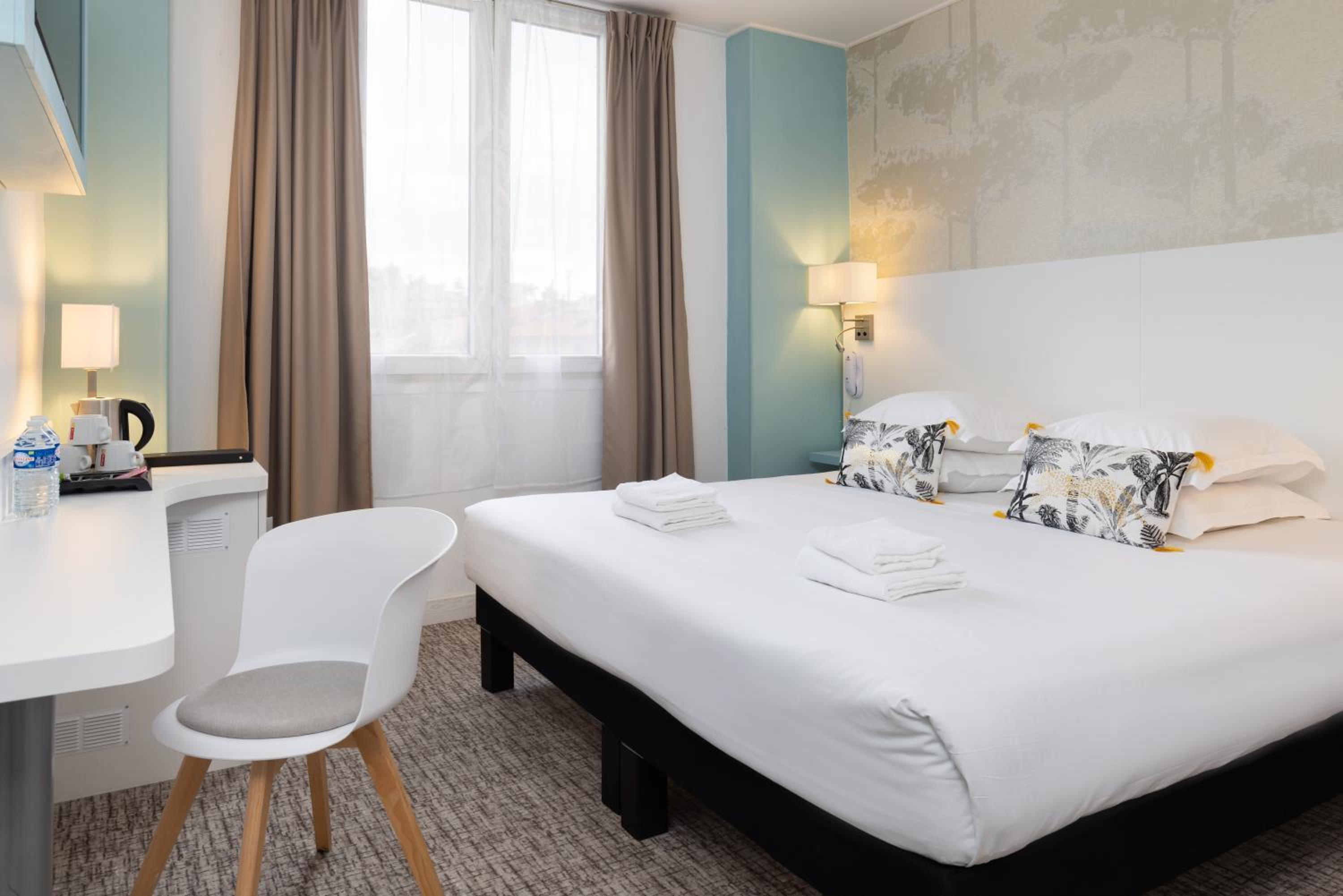 Relax in modern comfort and style!