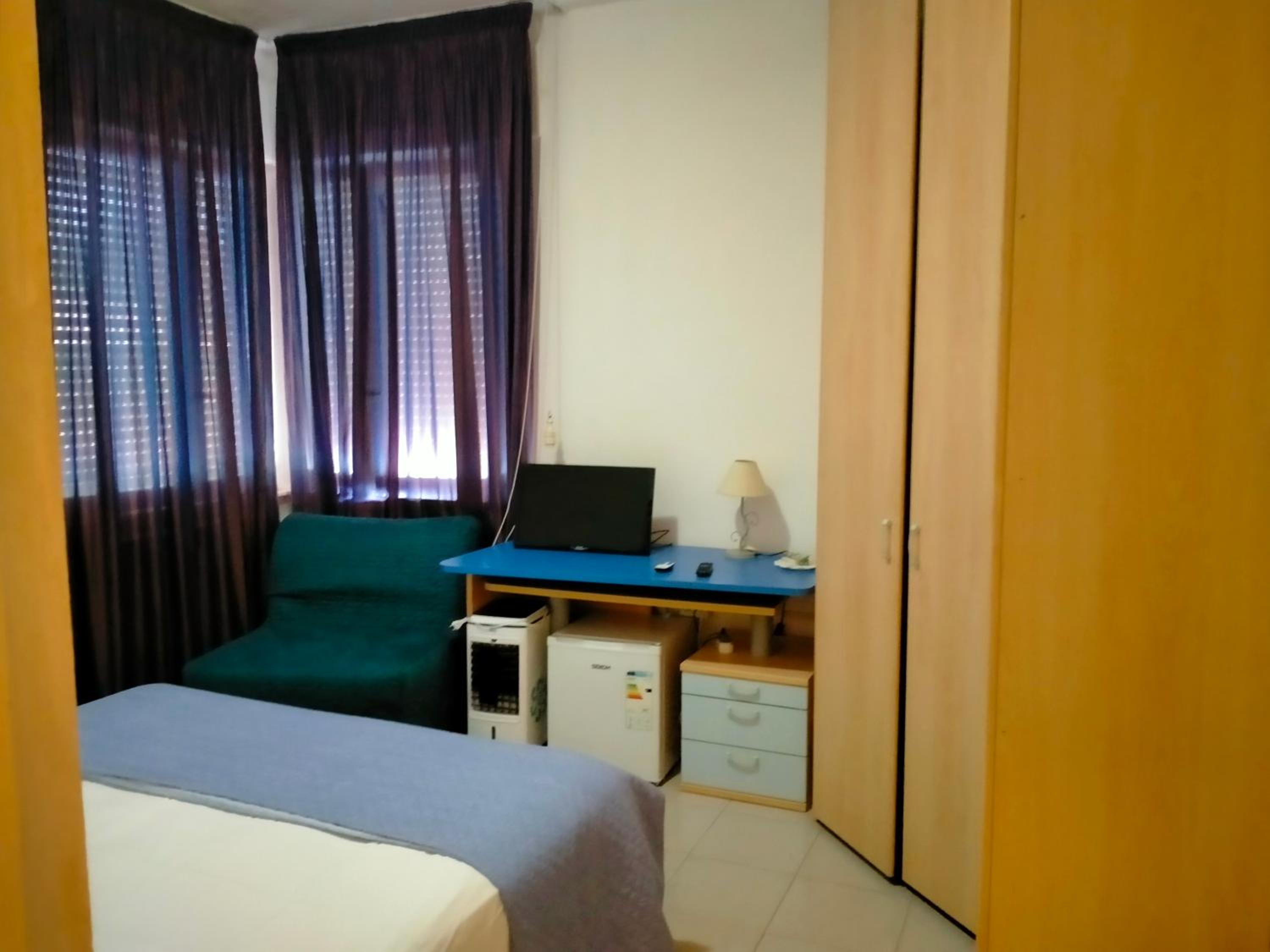 Deluxe Double Room with Extra Bed - Photo 3