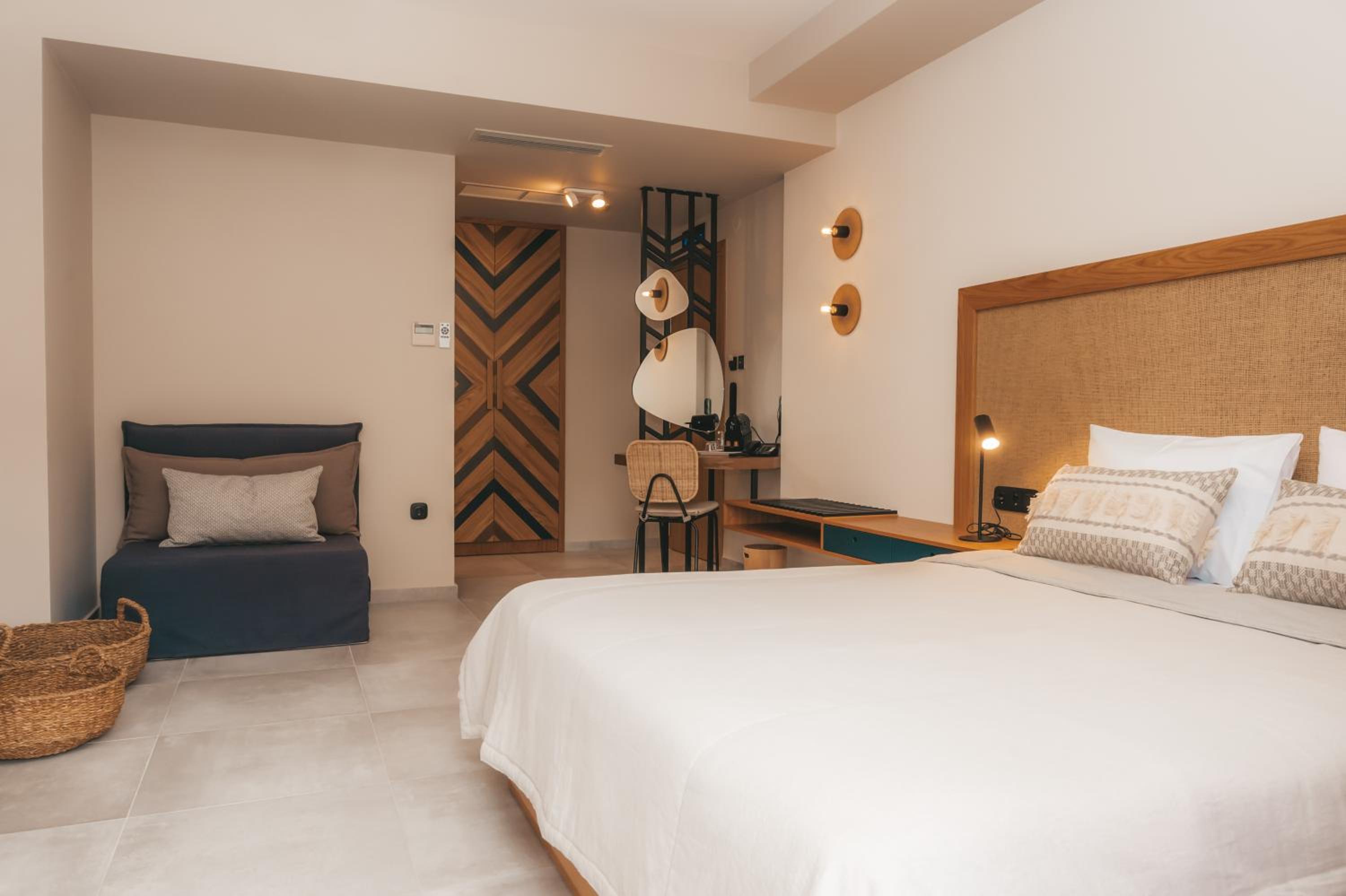 Junior Suite with Balcony photo 1