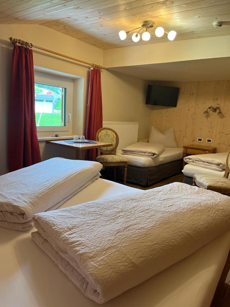 Family Double Room photo 3