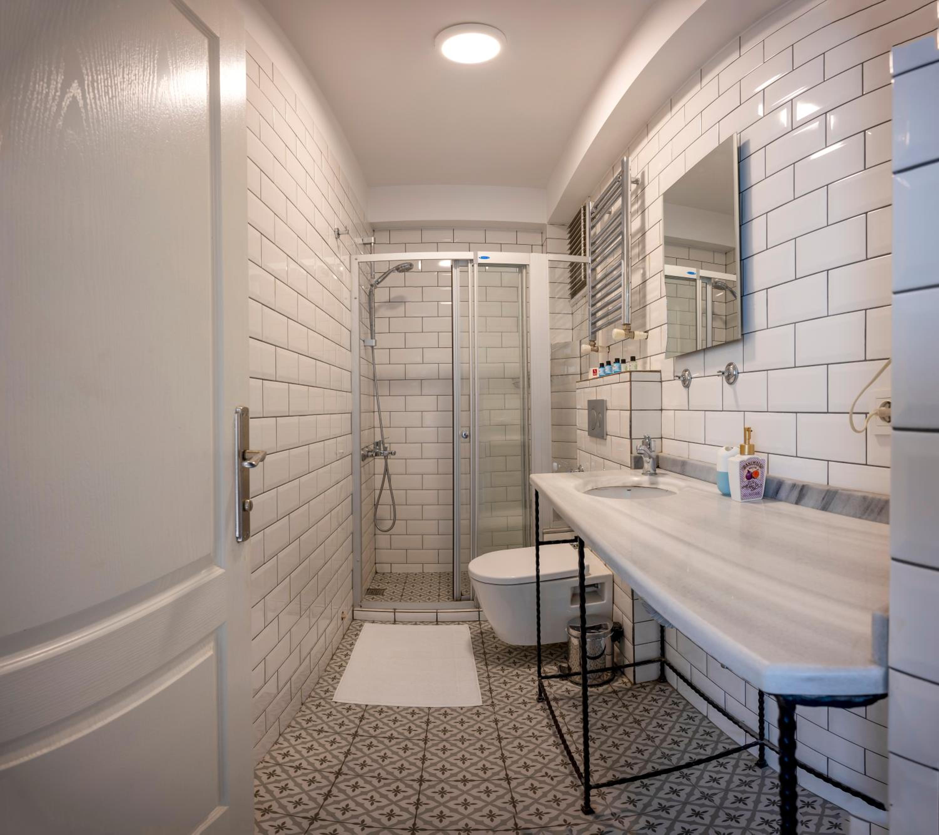 Deluxe Junior Suite photo 2