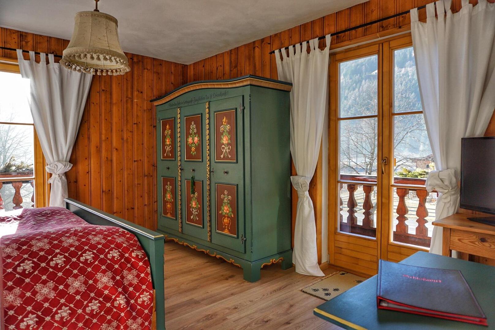 Family Room (2 Adults + 3 Children) - Photo 6