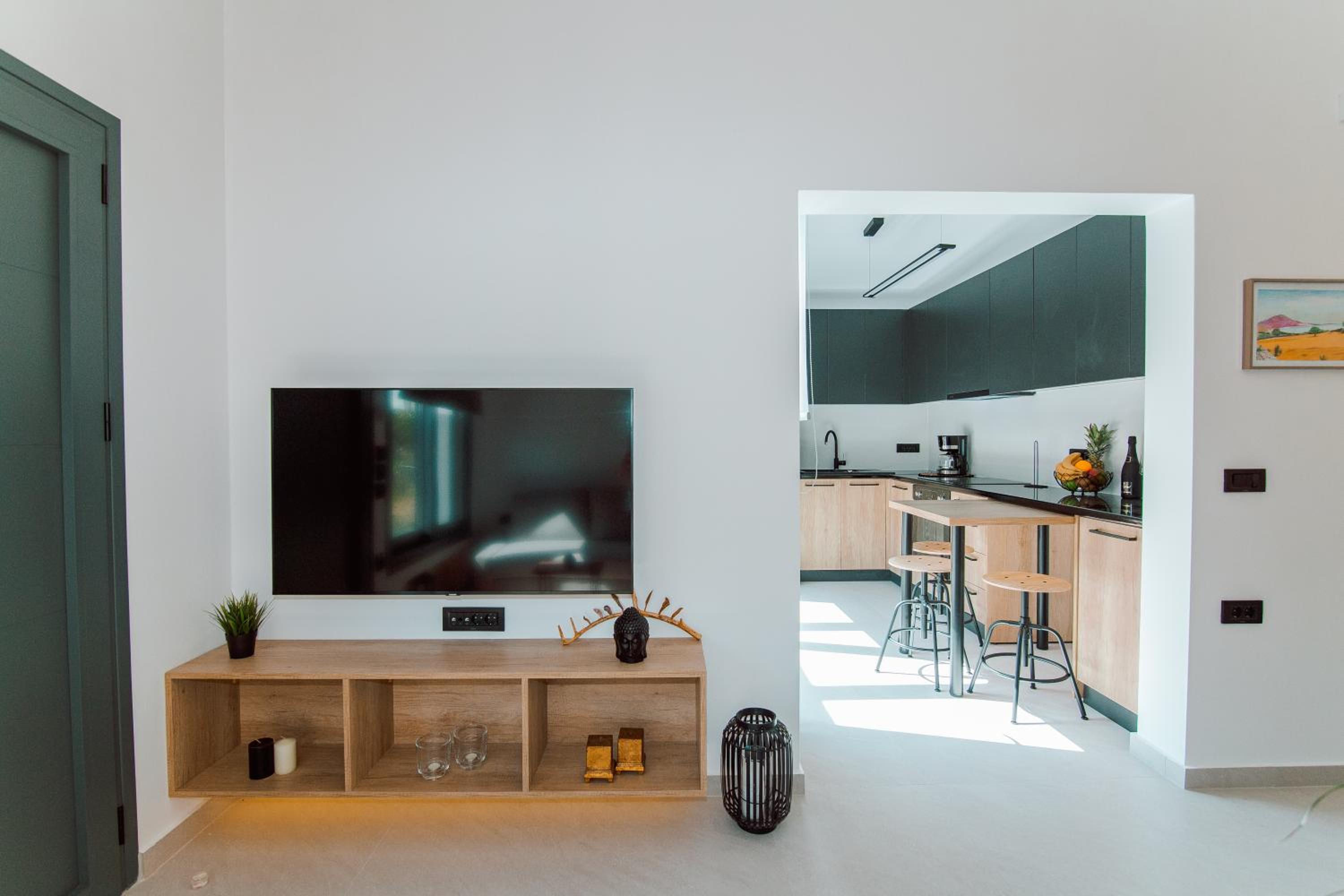 Deluxe Suite - Photo 2