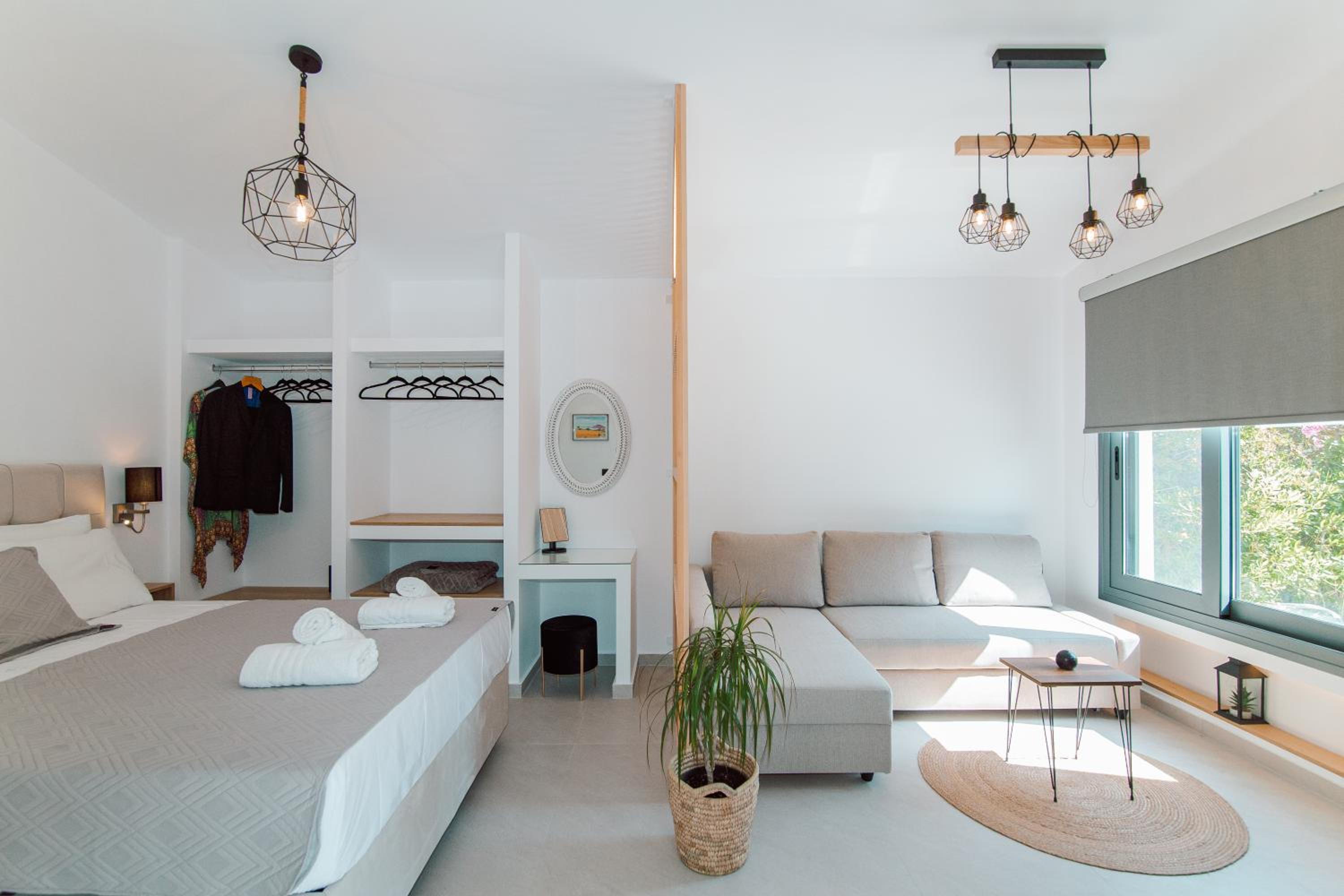 Deluxe Suite - Photo 14