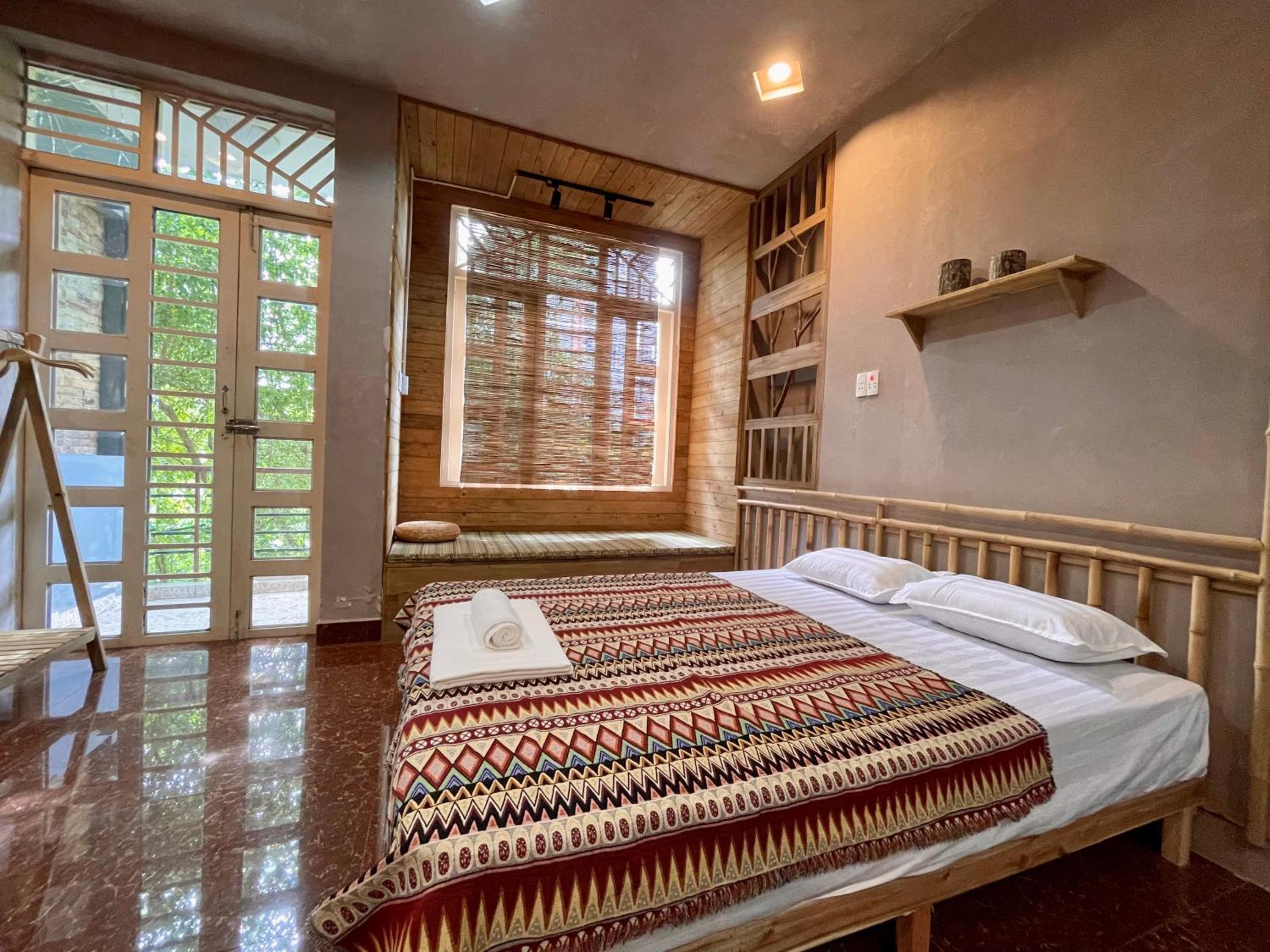 Quadruple Room with Private Bathroom photo 3