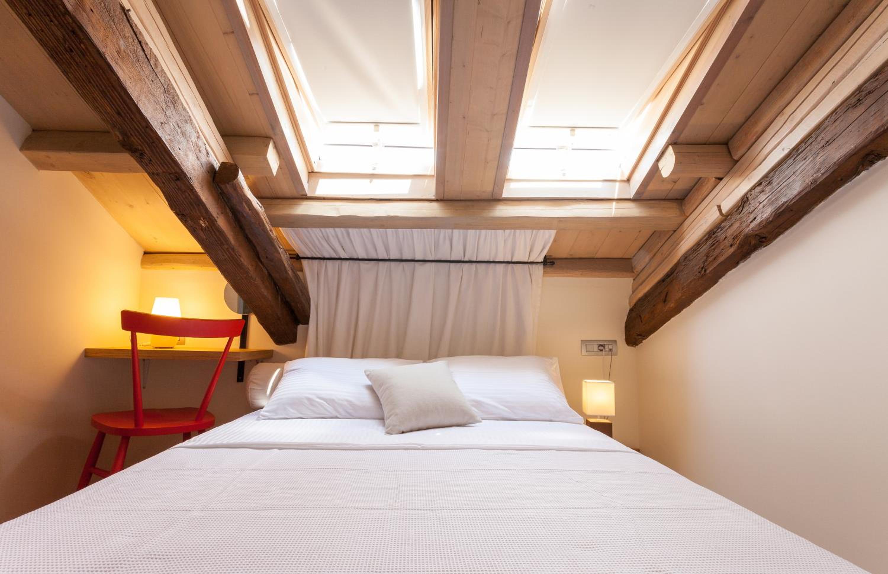 Standard Double Room - Photo 3