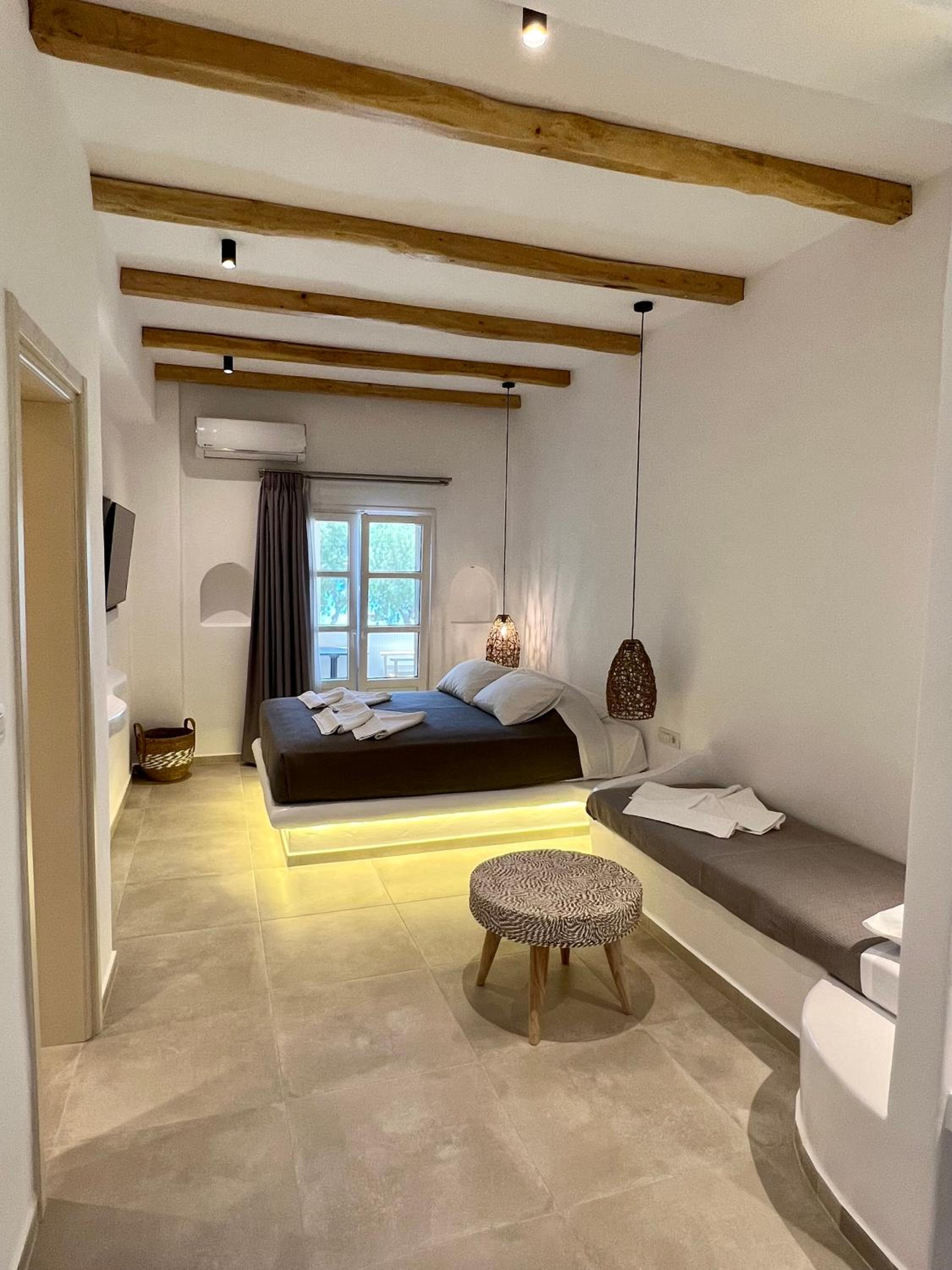 Junior Suite with Sea View - Photo 18