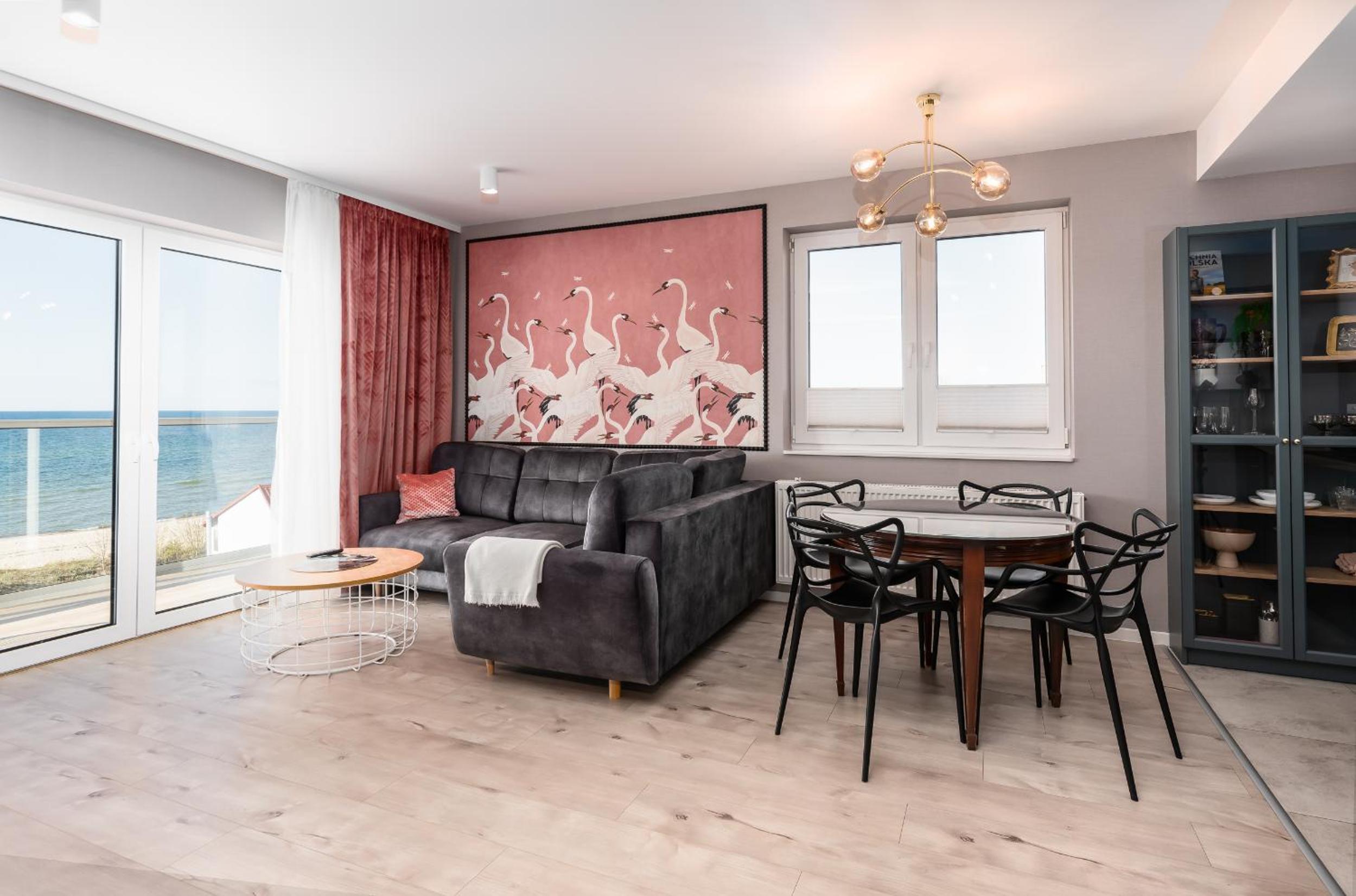 Deluxe Apartment with Balcony and Sea View photo 3