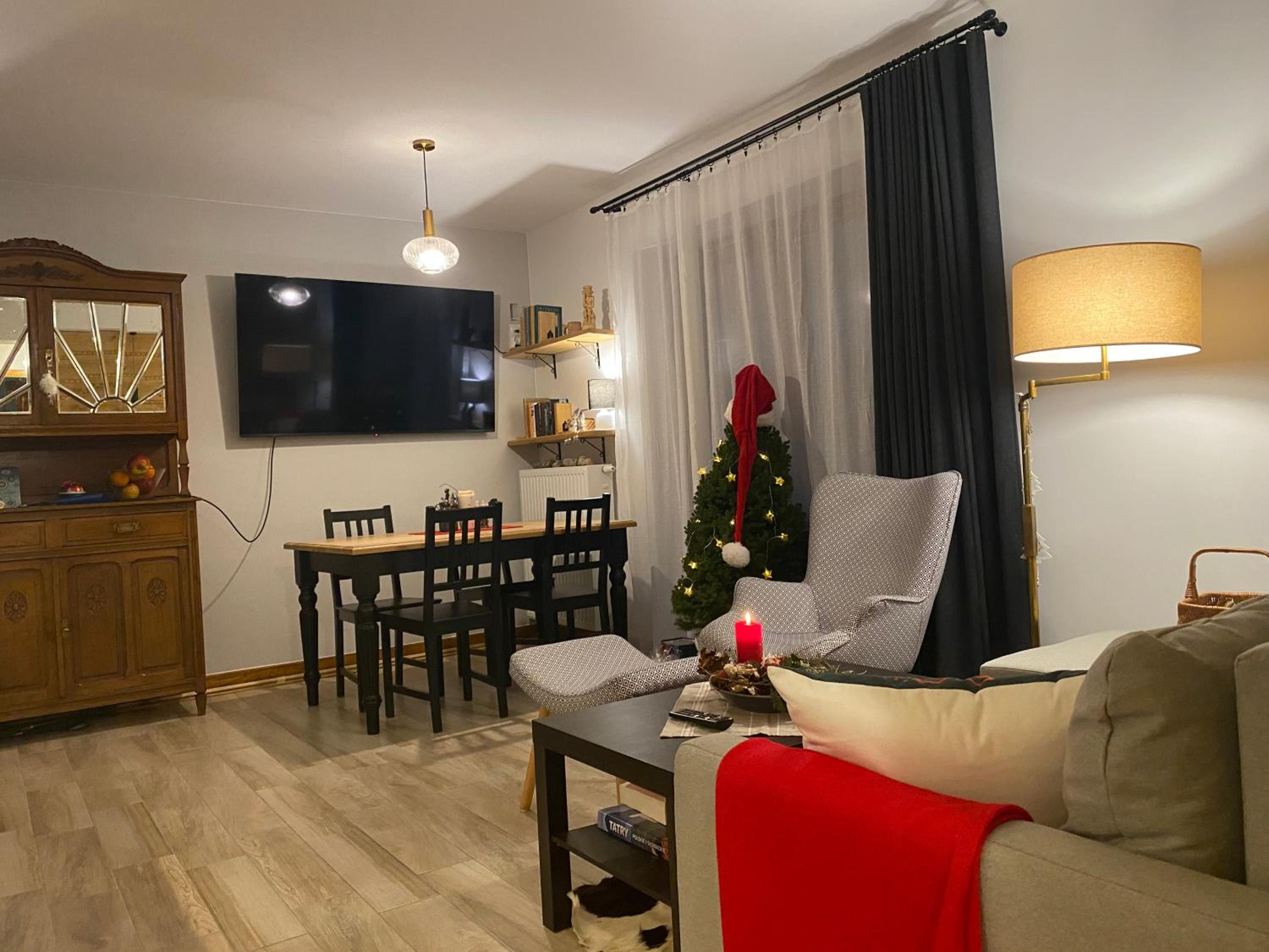Two-Bedroom Apartment - Photo 24