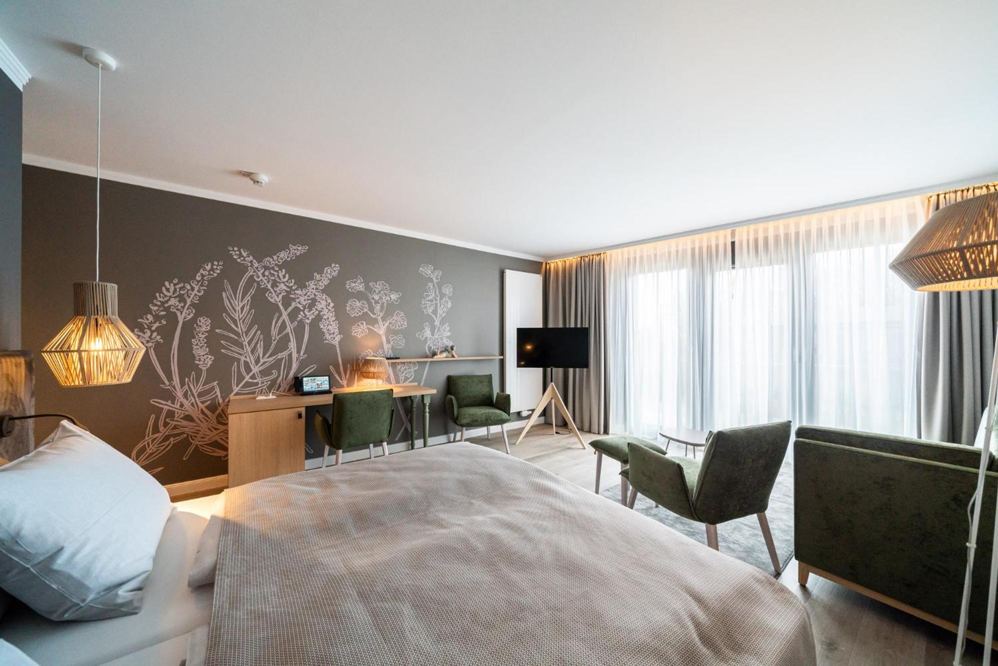Deluxe Double Room with French Balcony