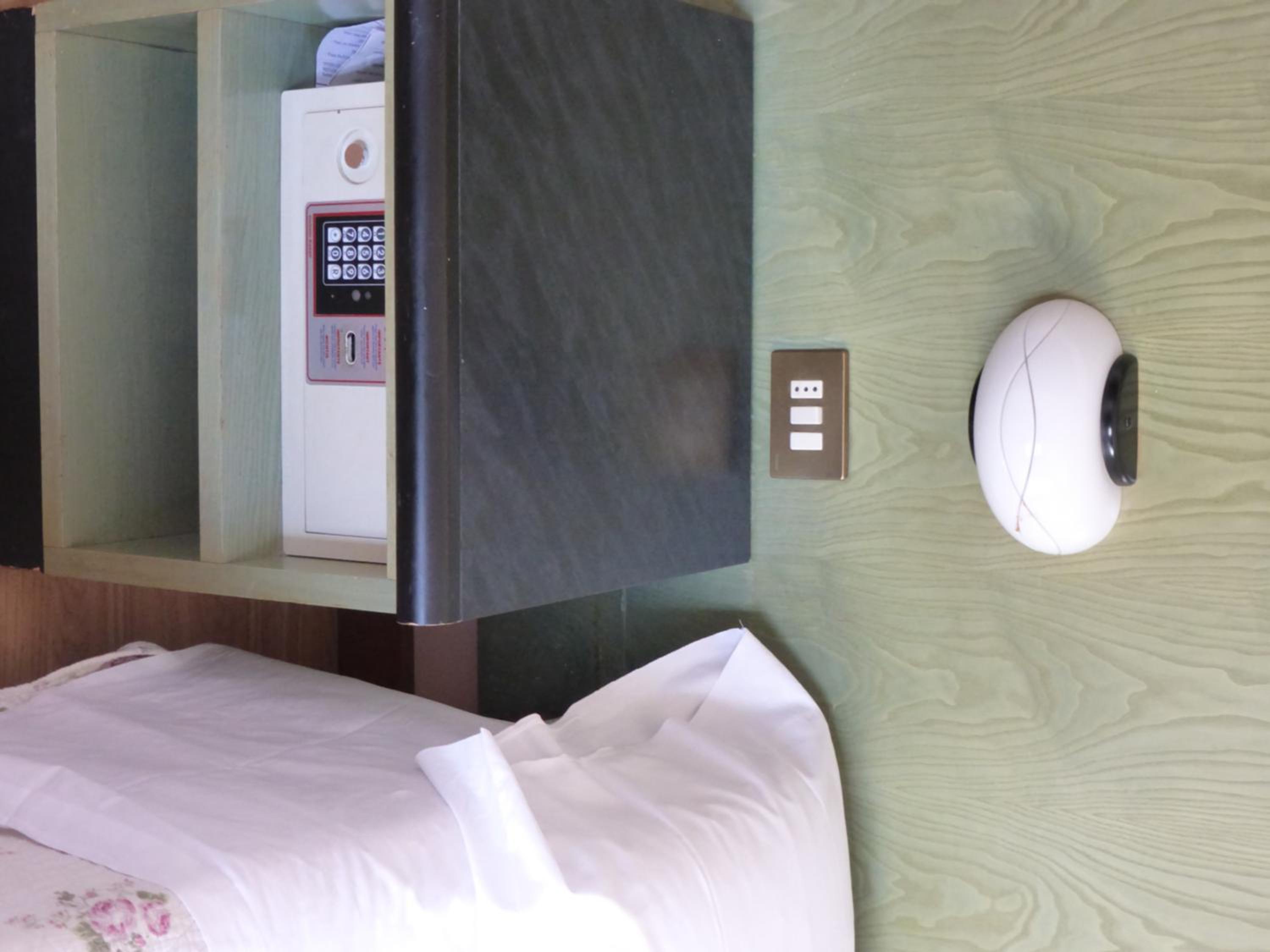 Single Room photo 3