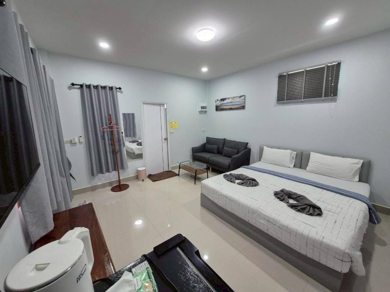 King Room with Garden View