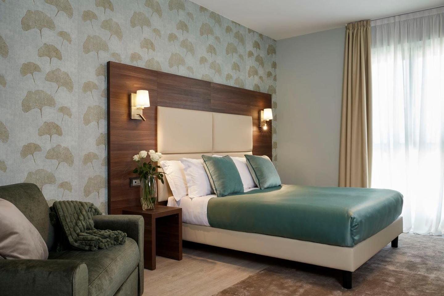 Superior King Room photo 2
