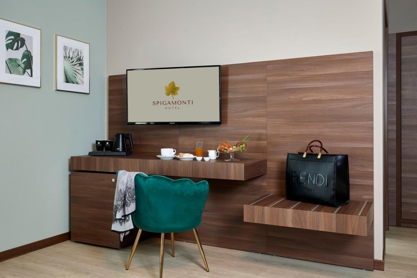 Superior King Room