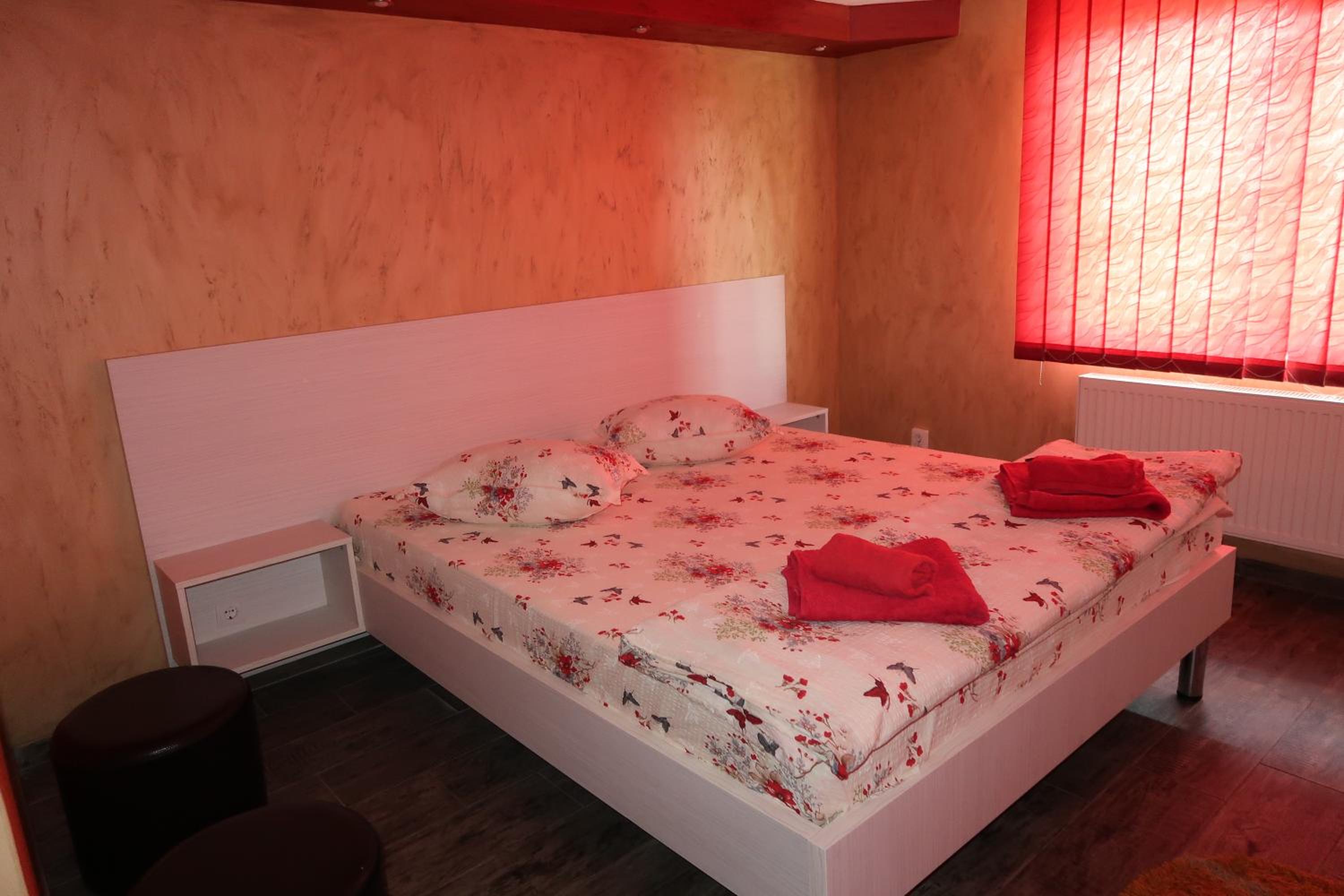 Standard Double Room - Photo 7