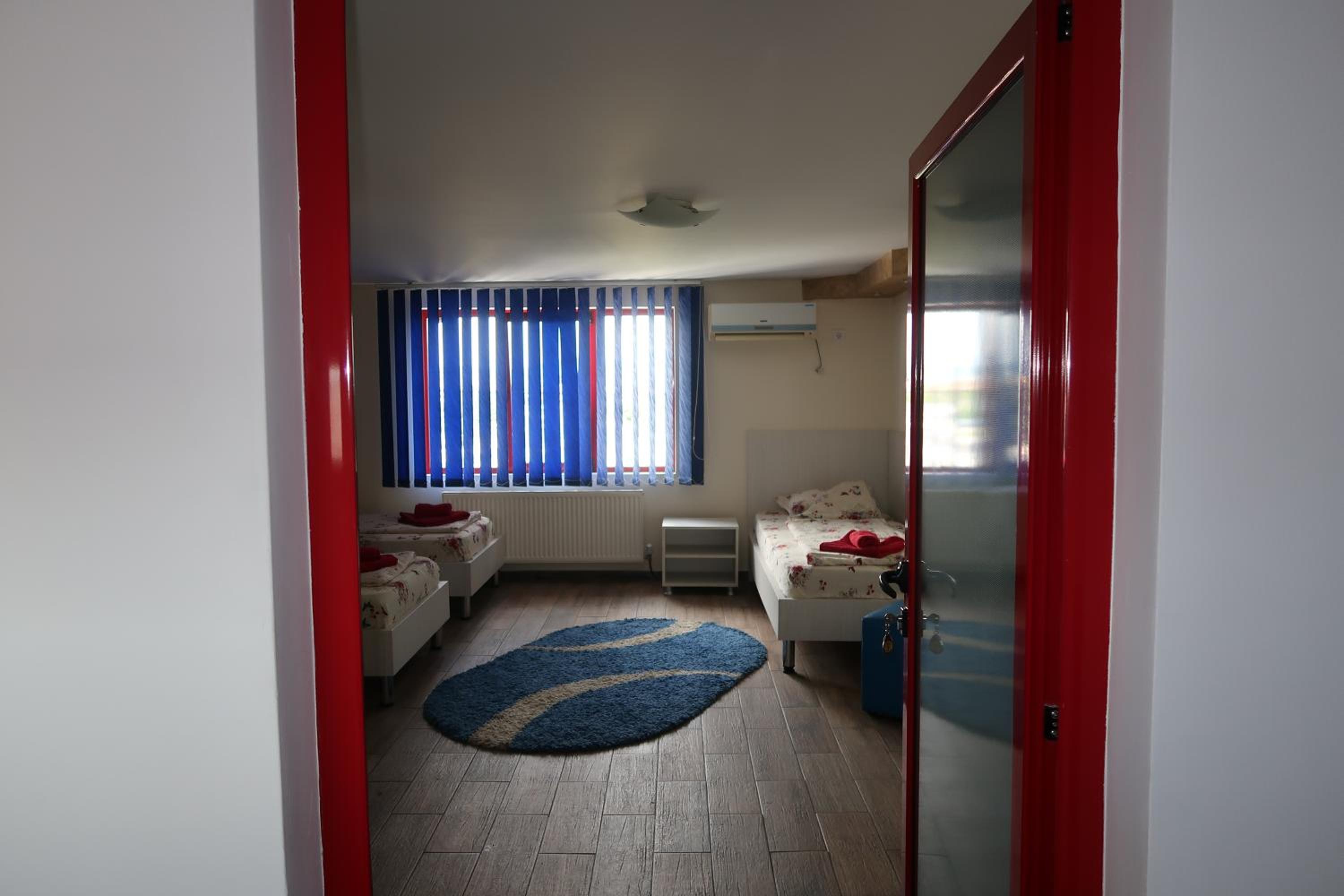 Triple Room - Photo 6