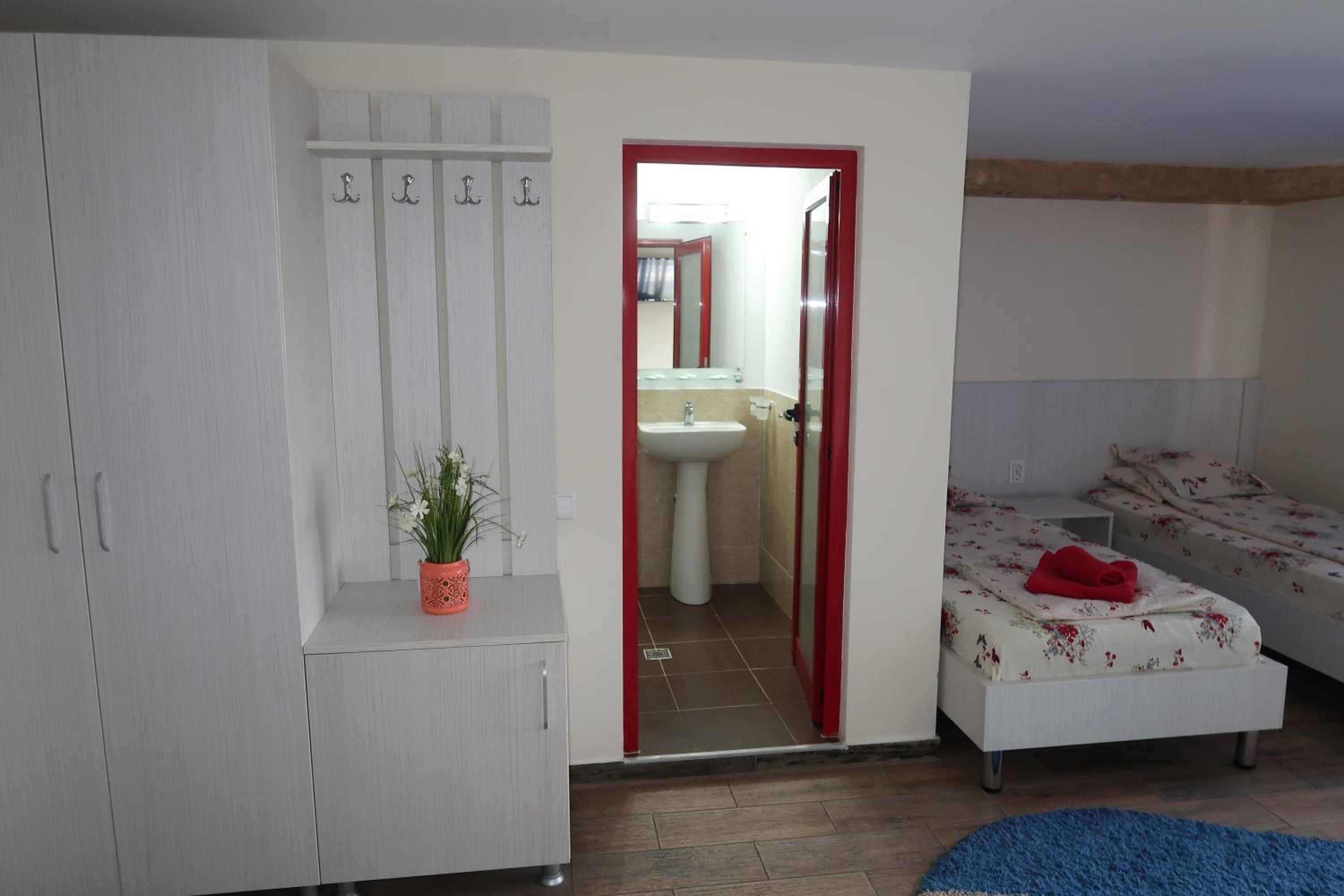 Triple Room - Photo 4