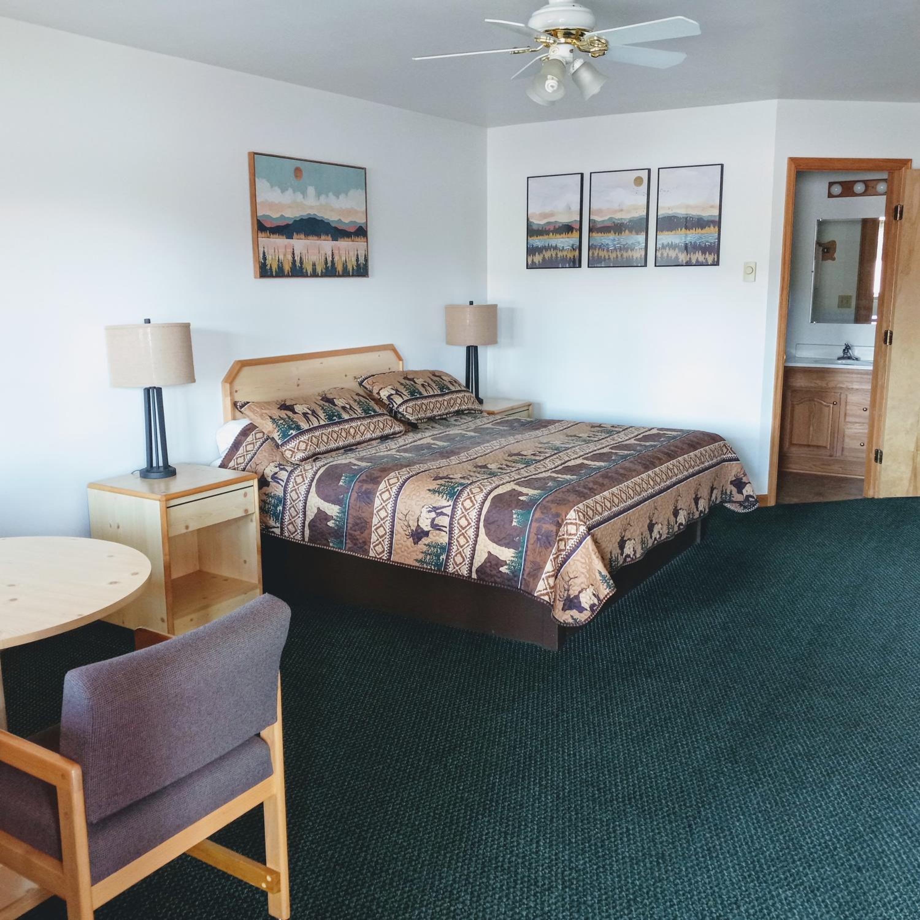 King Room - Non-Smoking photo 1