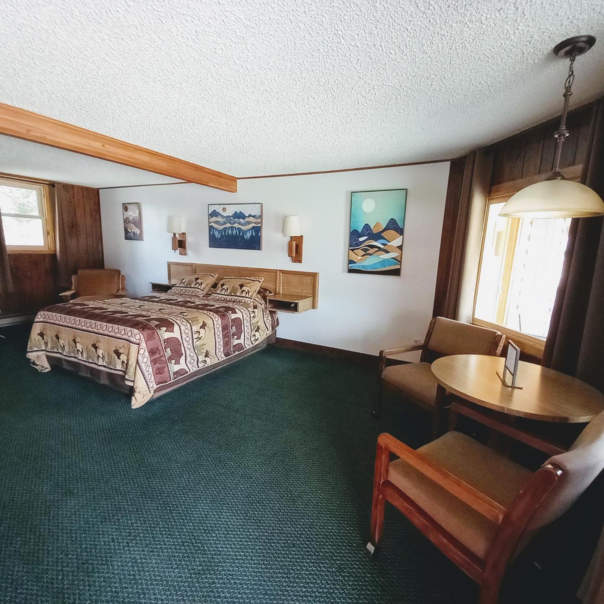 Queen Room photo 1