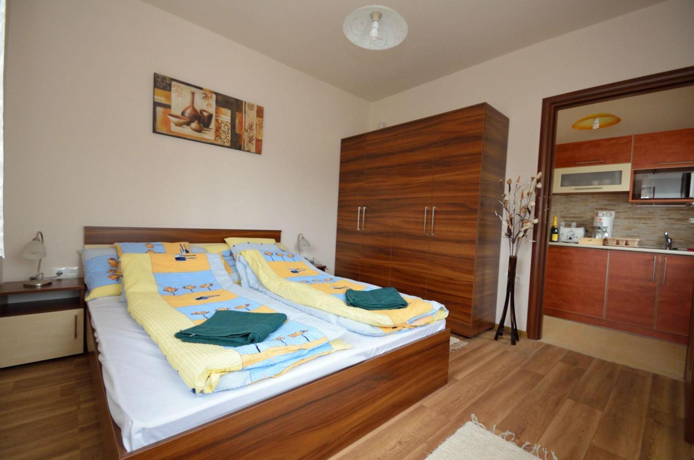 Apartment (4 Adults)