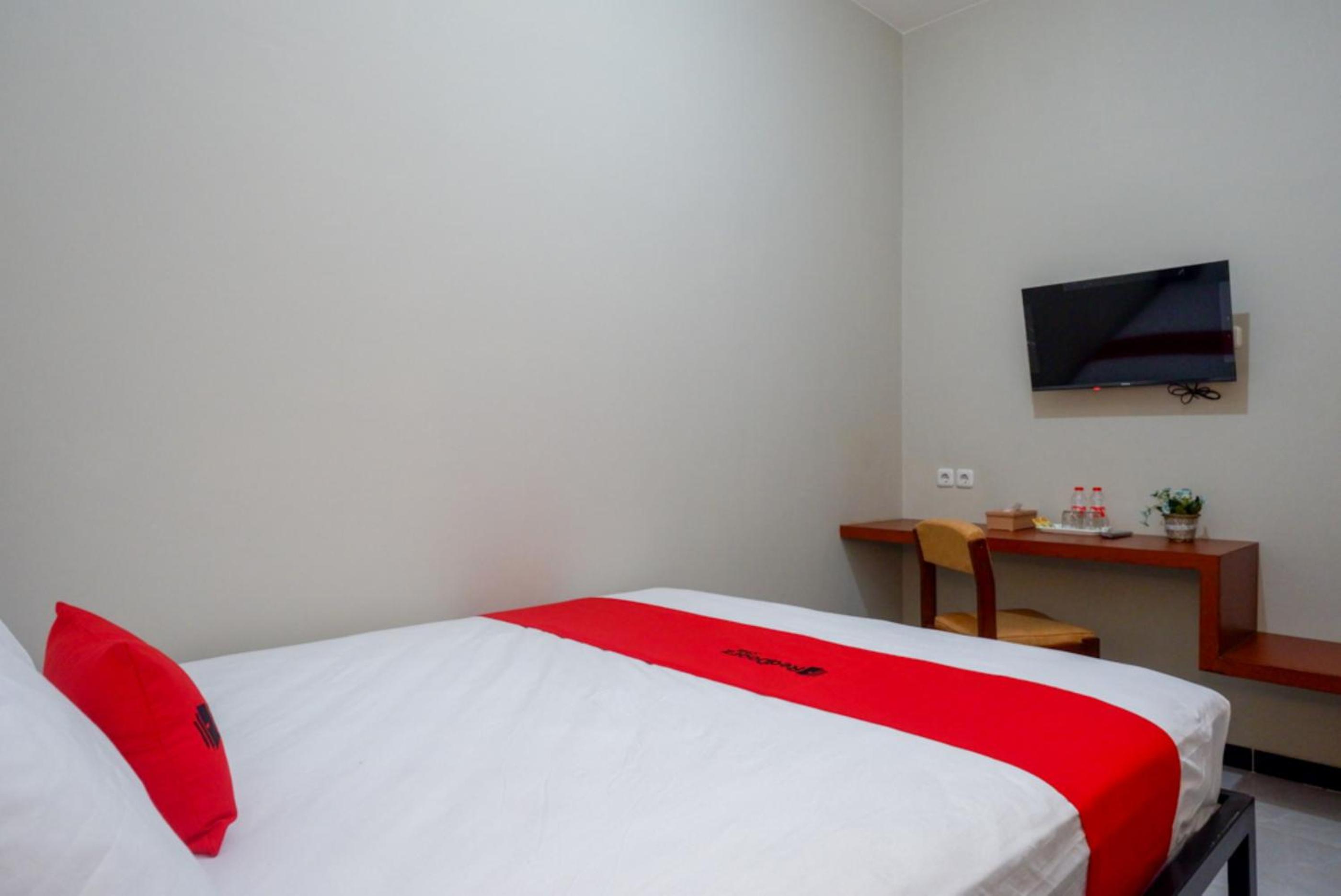 Standard Double Room - Photo 5