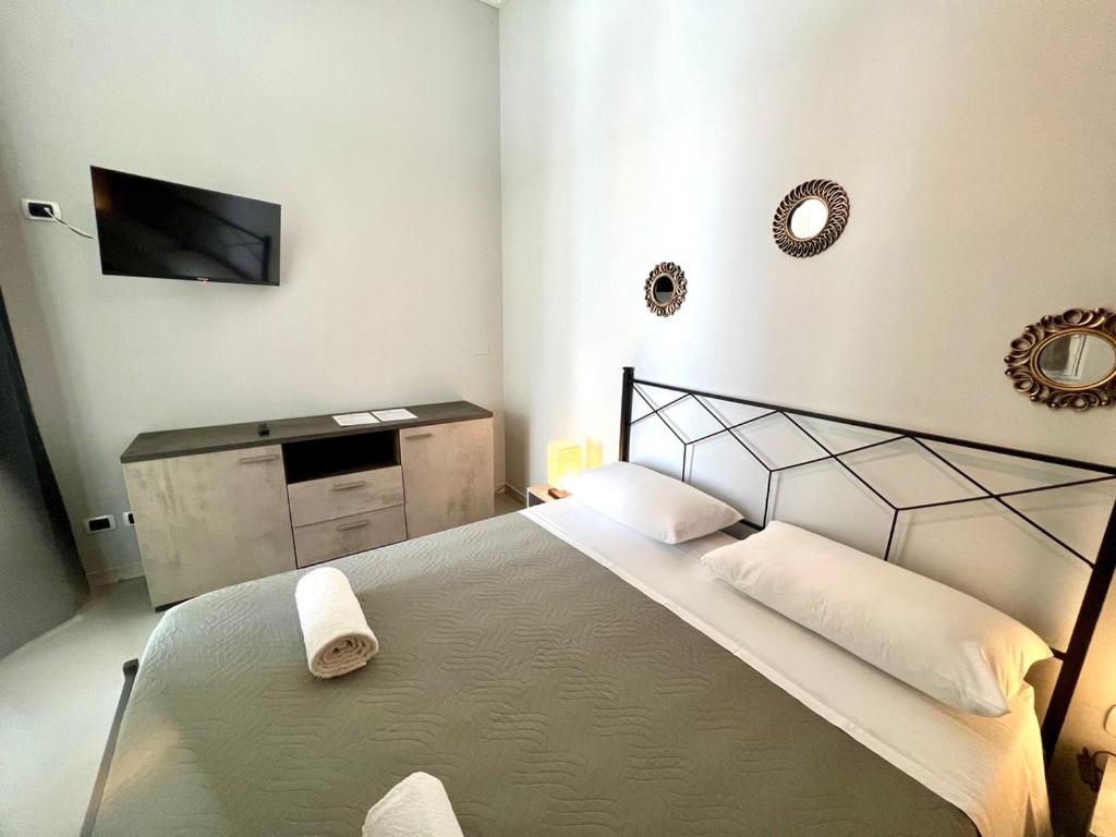 Queen Room with Balcony photo 2