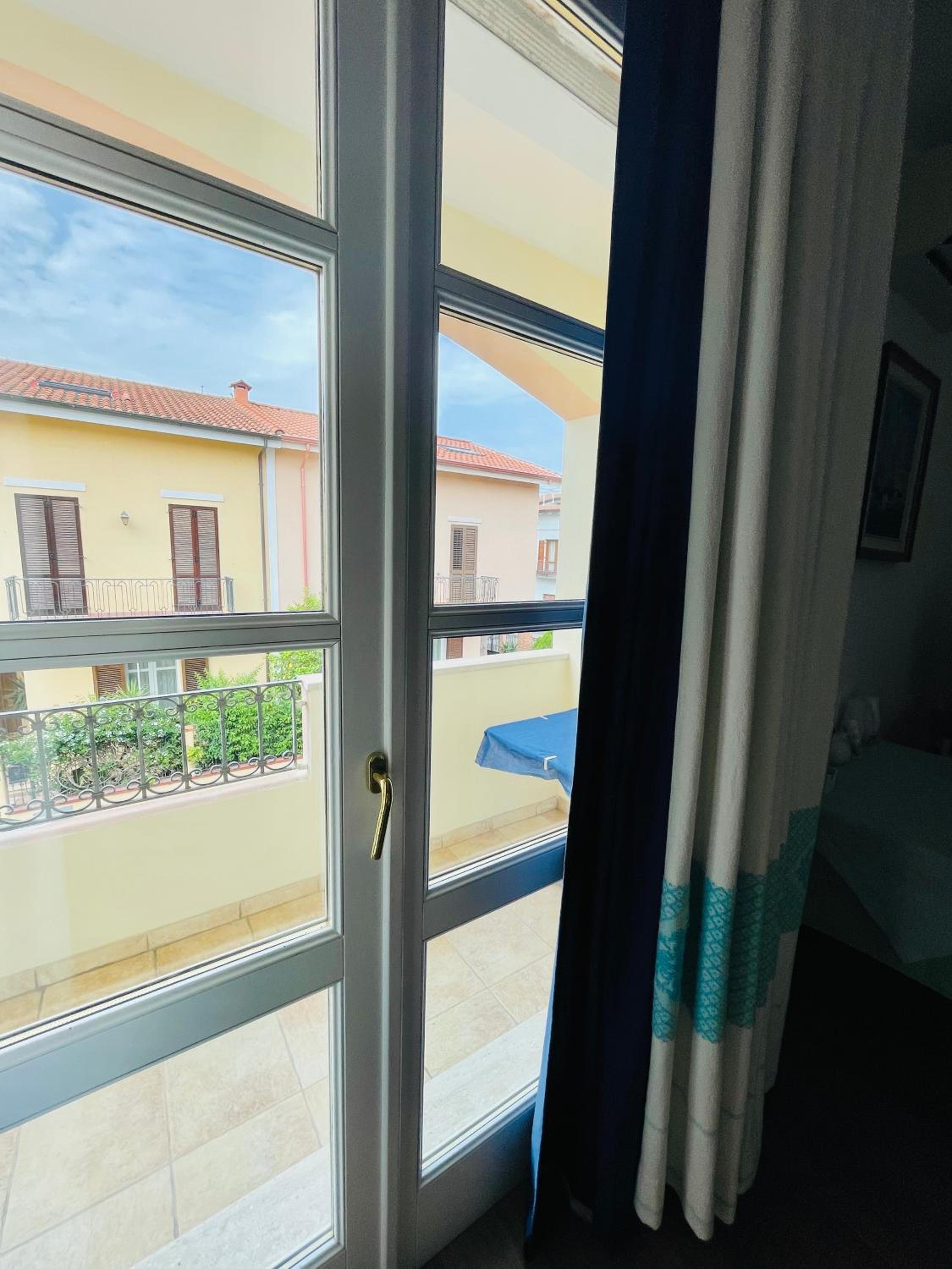 Double Room with Balcony photo 2