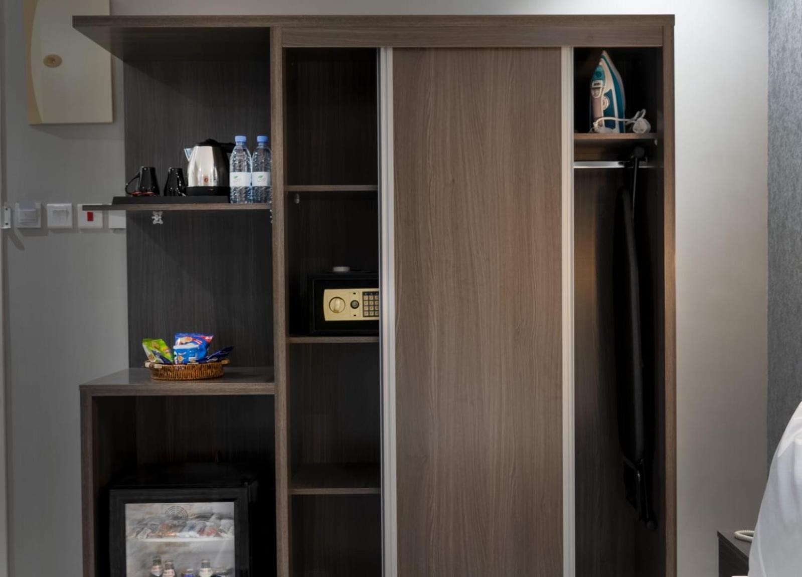 Large Twin Room photo 1