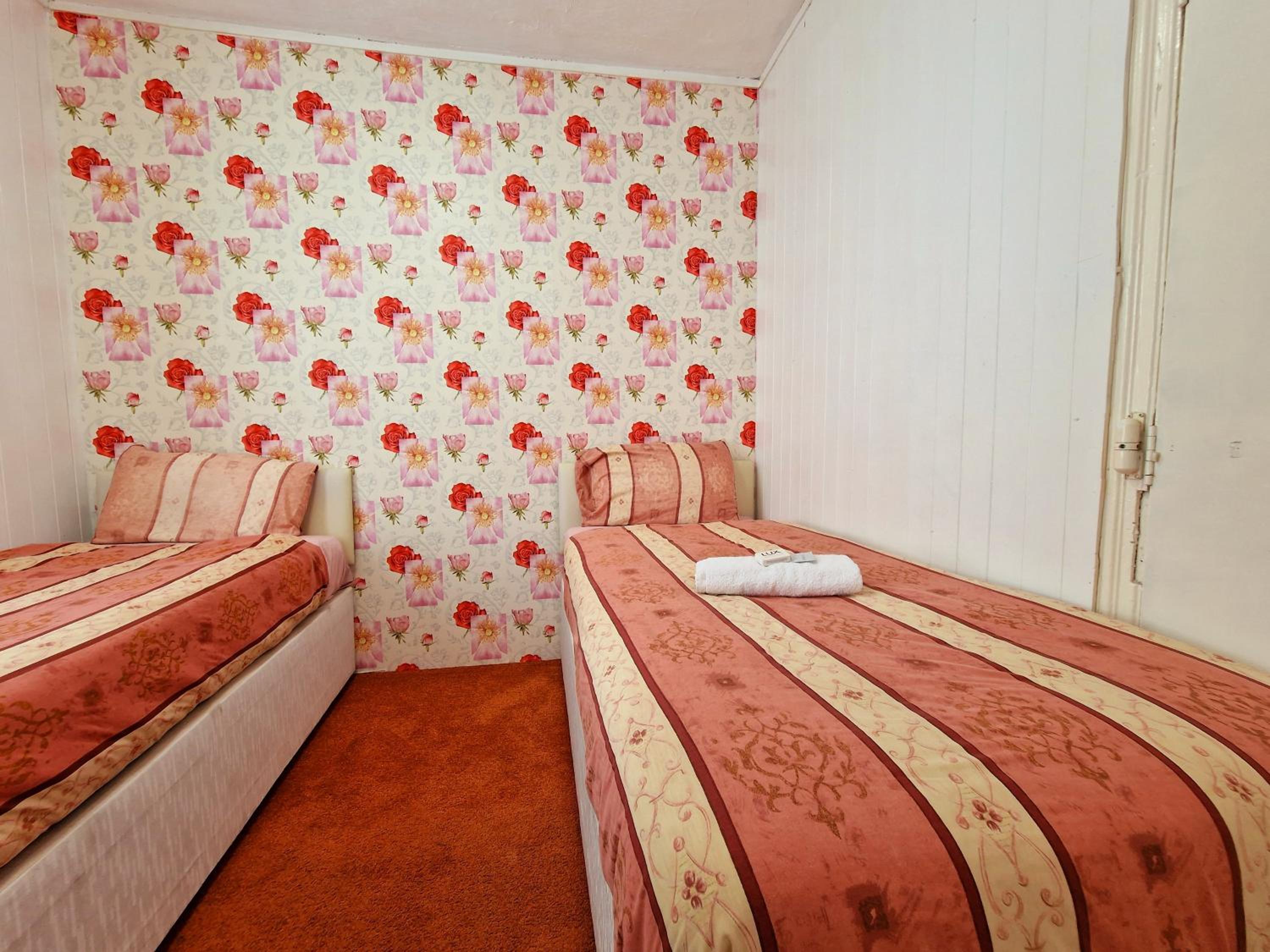 Comfort Quadruple Room - Photo 5
