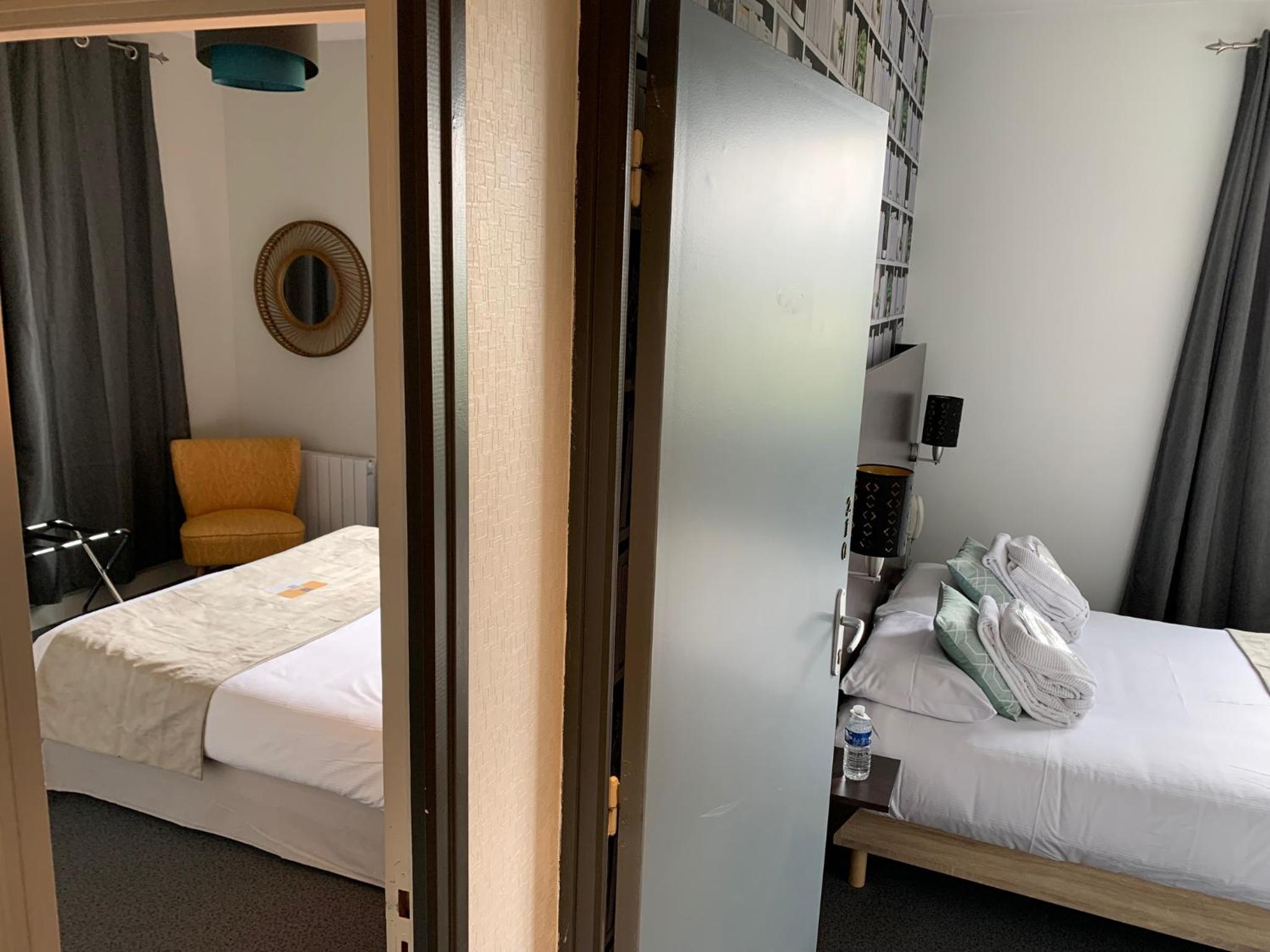 Double Suite - Non-Smoking photo 1