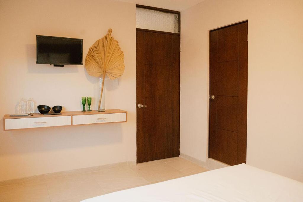 Queen Room - Photo 36