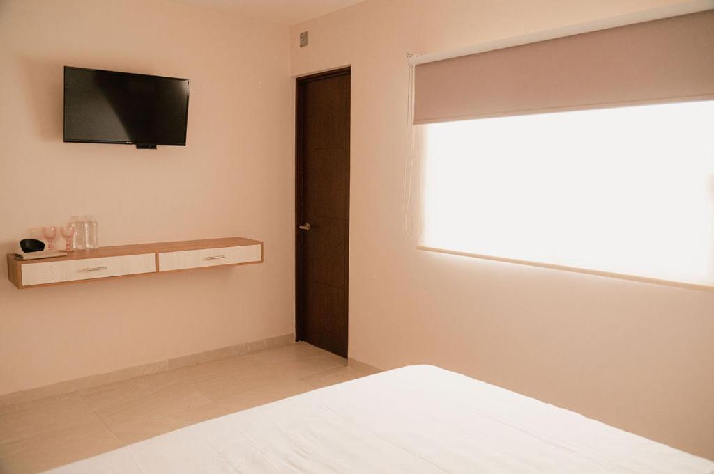 Deluxe Queen Room - Photo 48