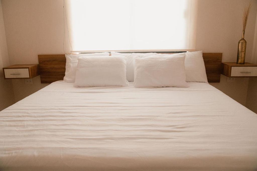 Deluxe Queen Room - Photo 21