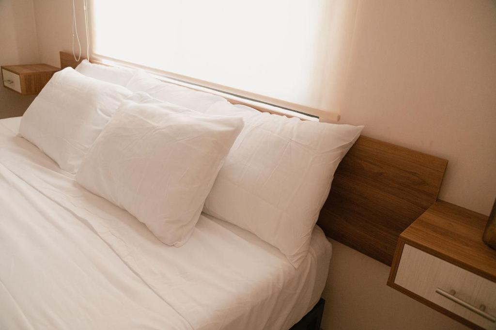 Deluxe Queen Room - Photo 17