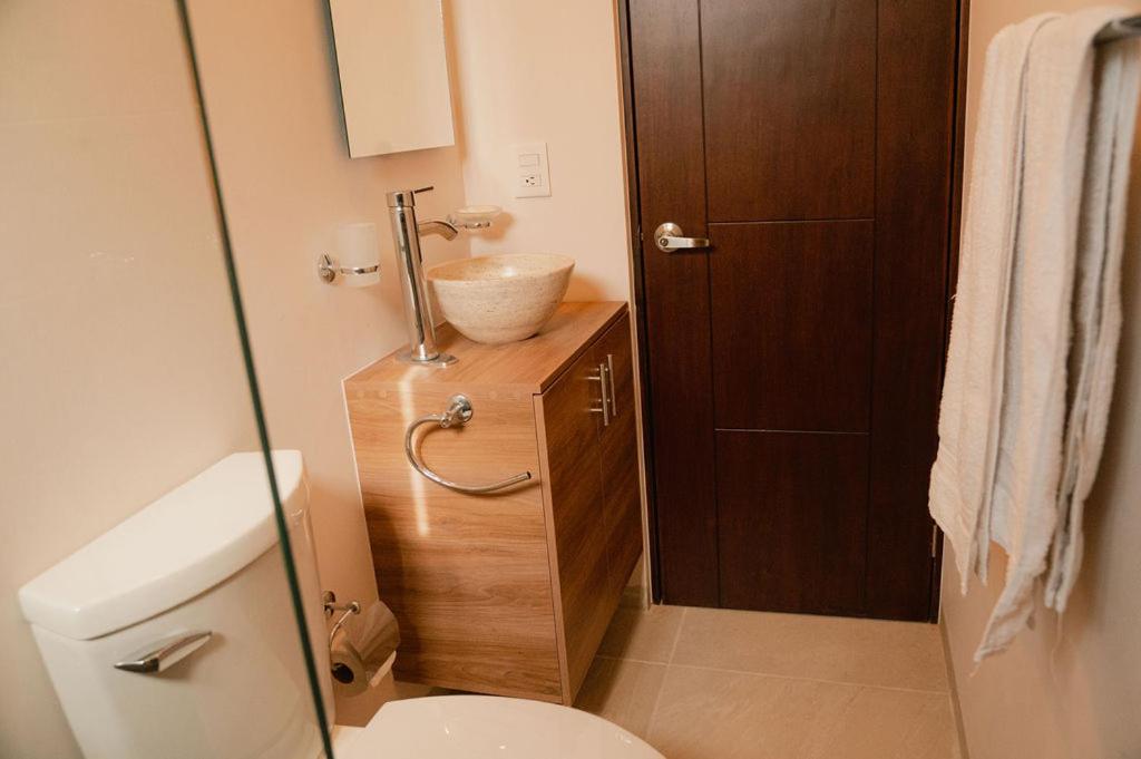 Standard Double Room - Photo 12
