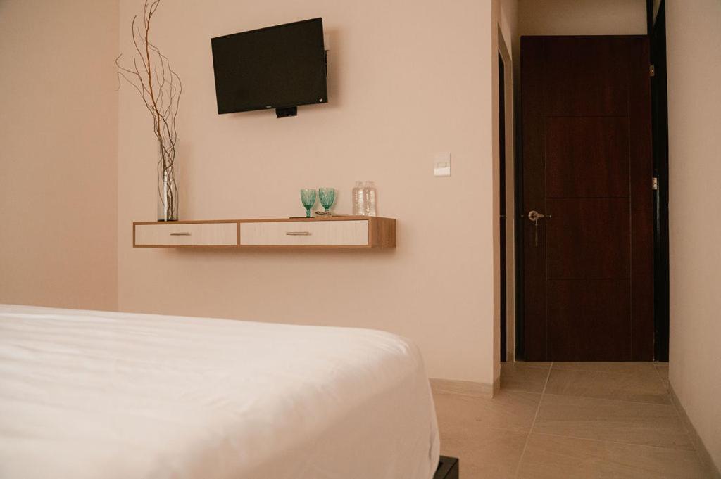Deluxe Queen Room - Photo 4