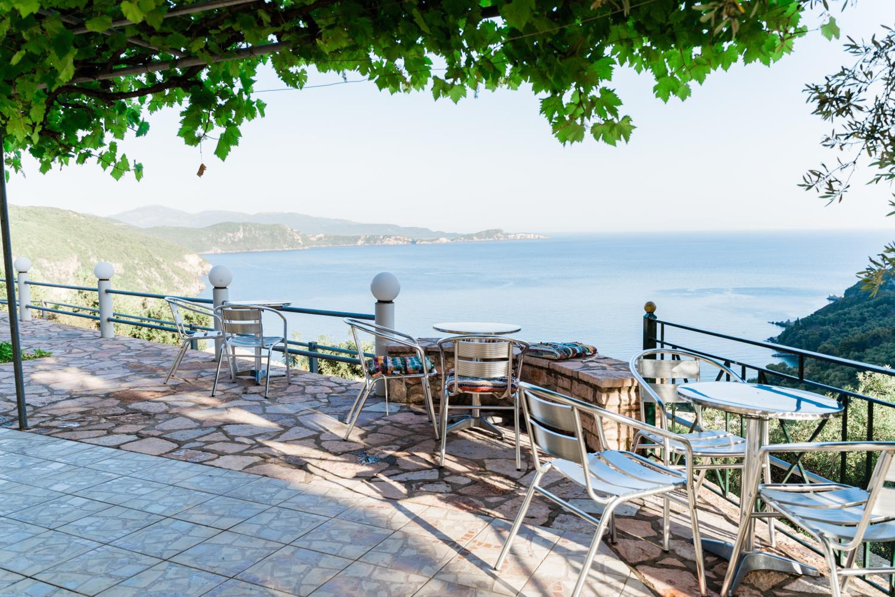 Apartment with Sea View - Photo 4