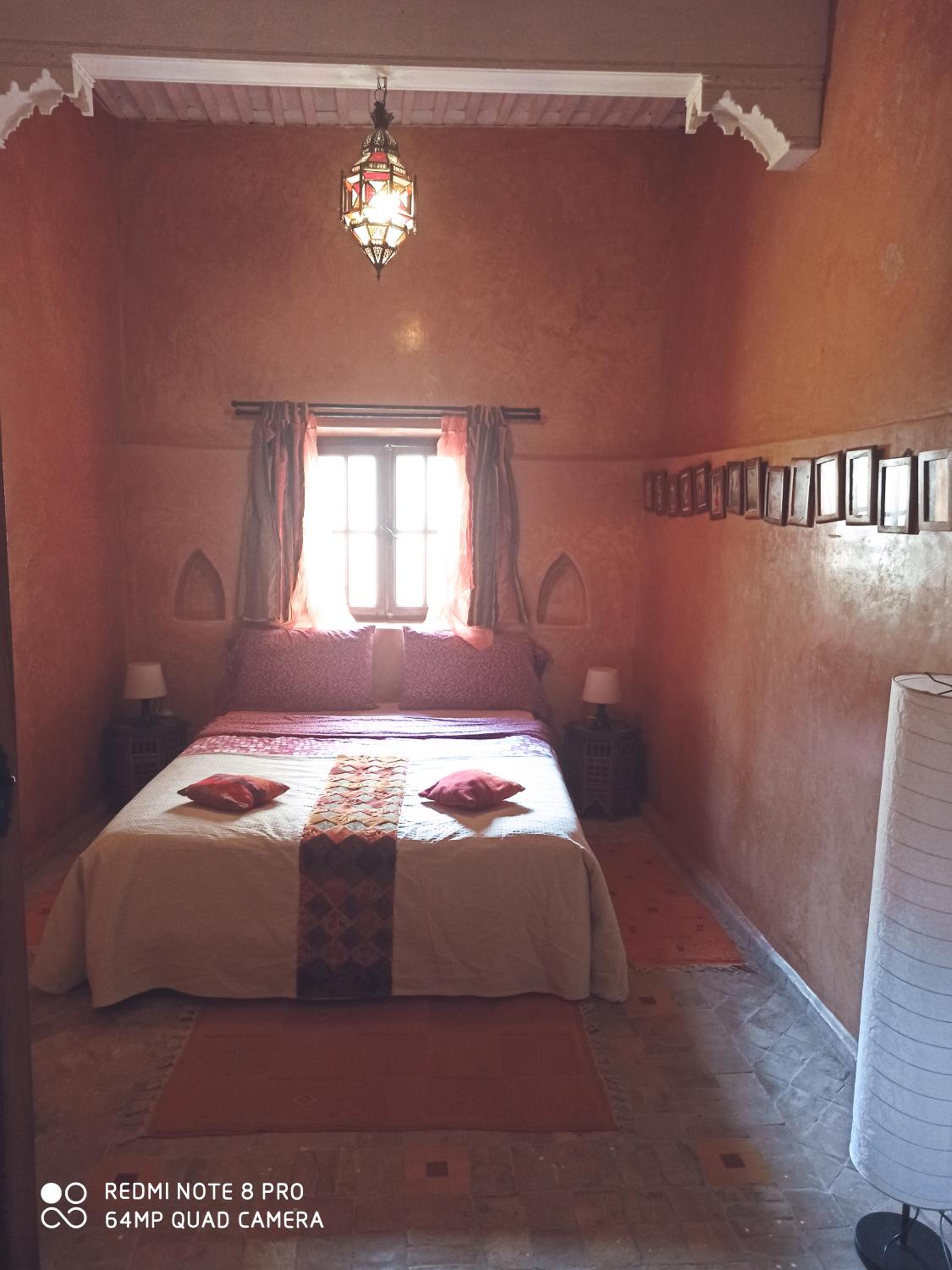 Double Room with Private Bathroom - Photo 15